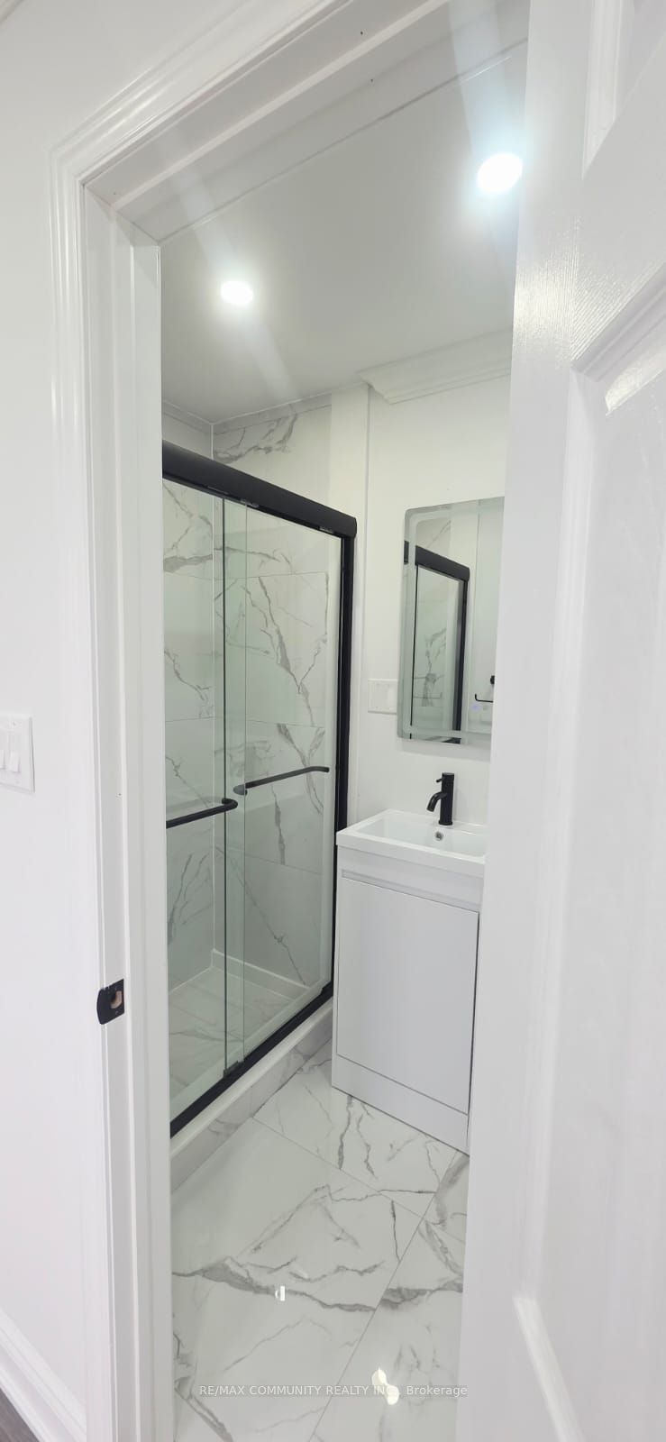 50 Rockman Crescent Lower Property Photo 5