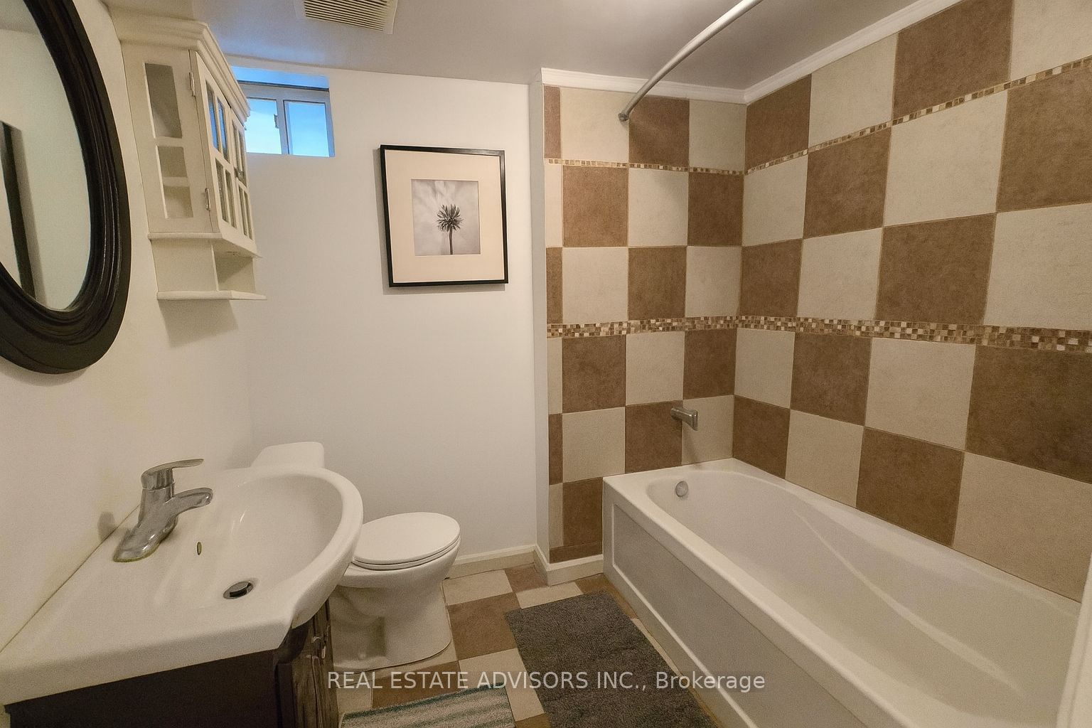 65 Moncrieff Drive Property Photo 8