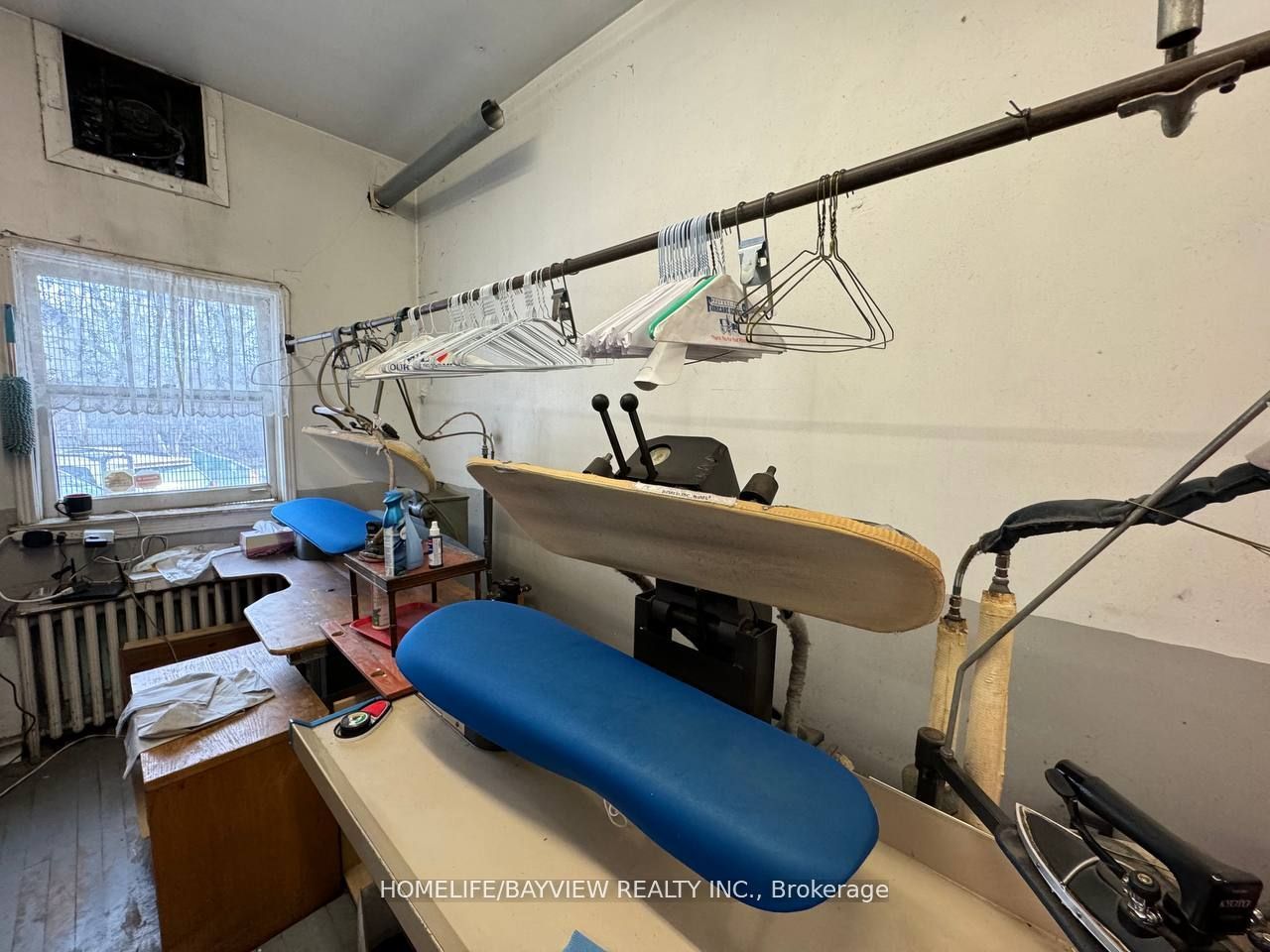 763 The Queensway Avenue Property Photo 10