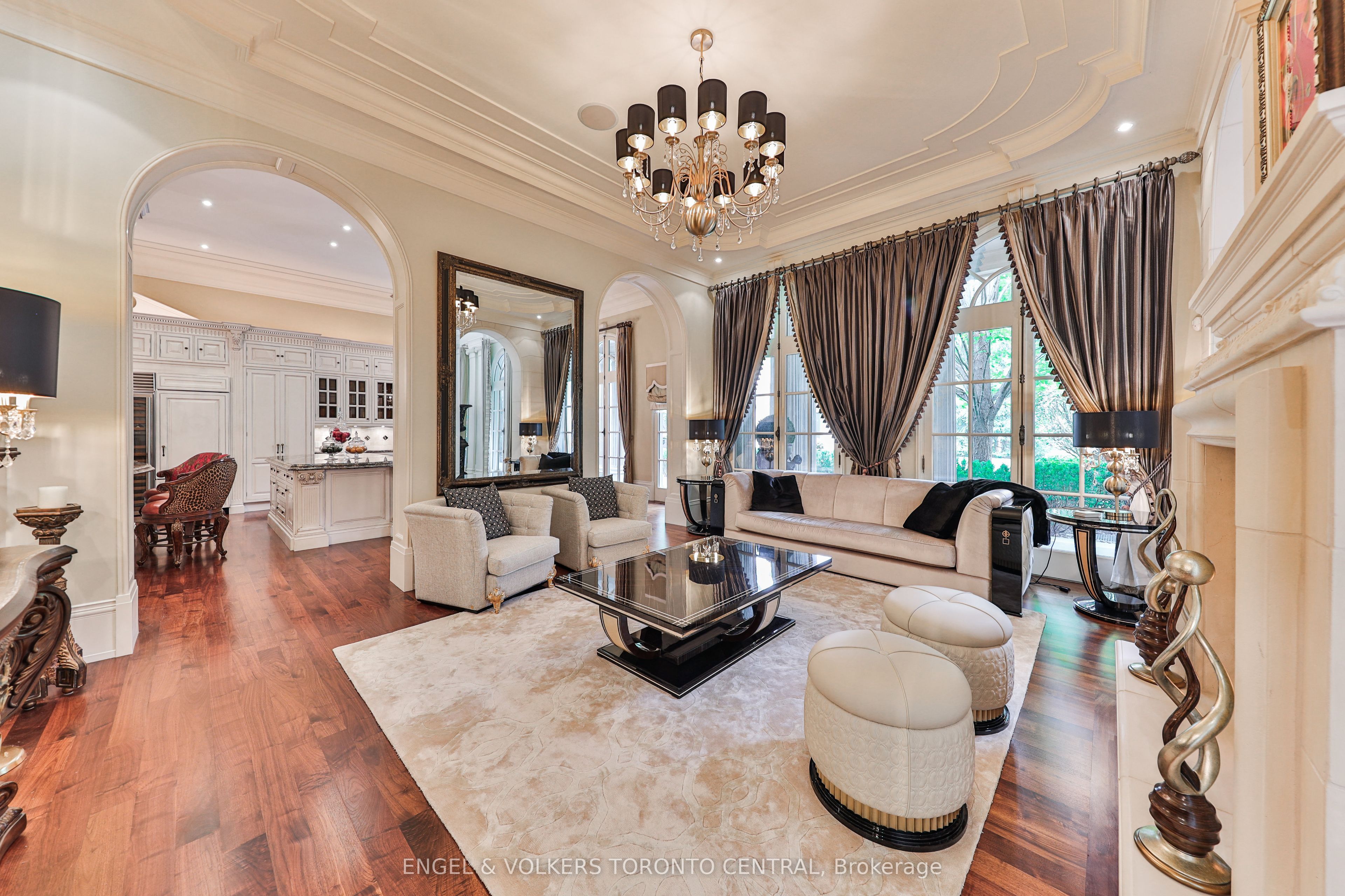 489 Lakeshore Road E Property Photo 11