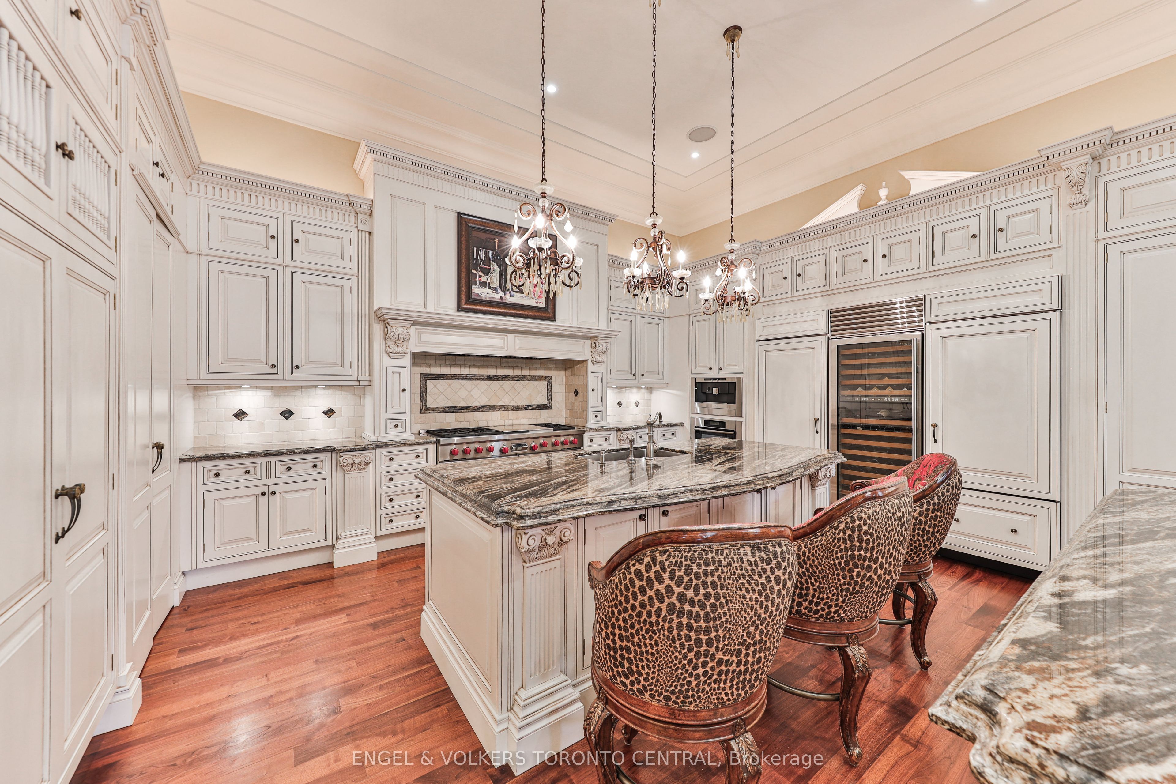 489 Lakeshore Road E Property Photo 12