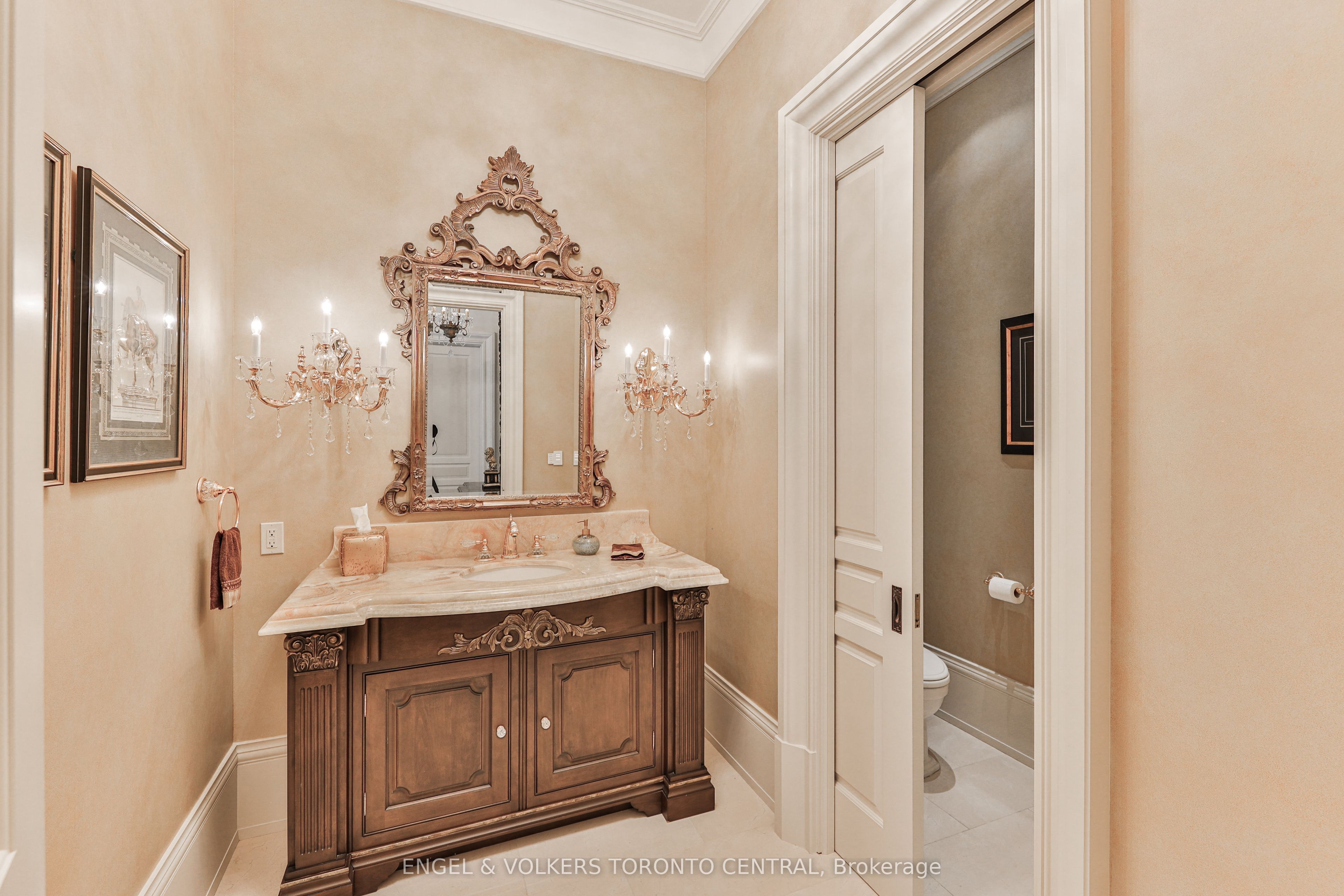 489 Lakeshore Road E Property Photo 21