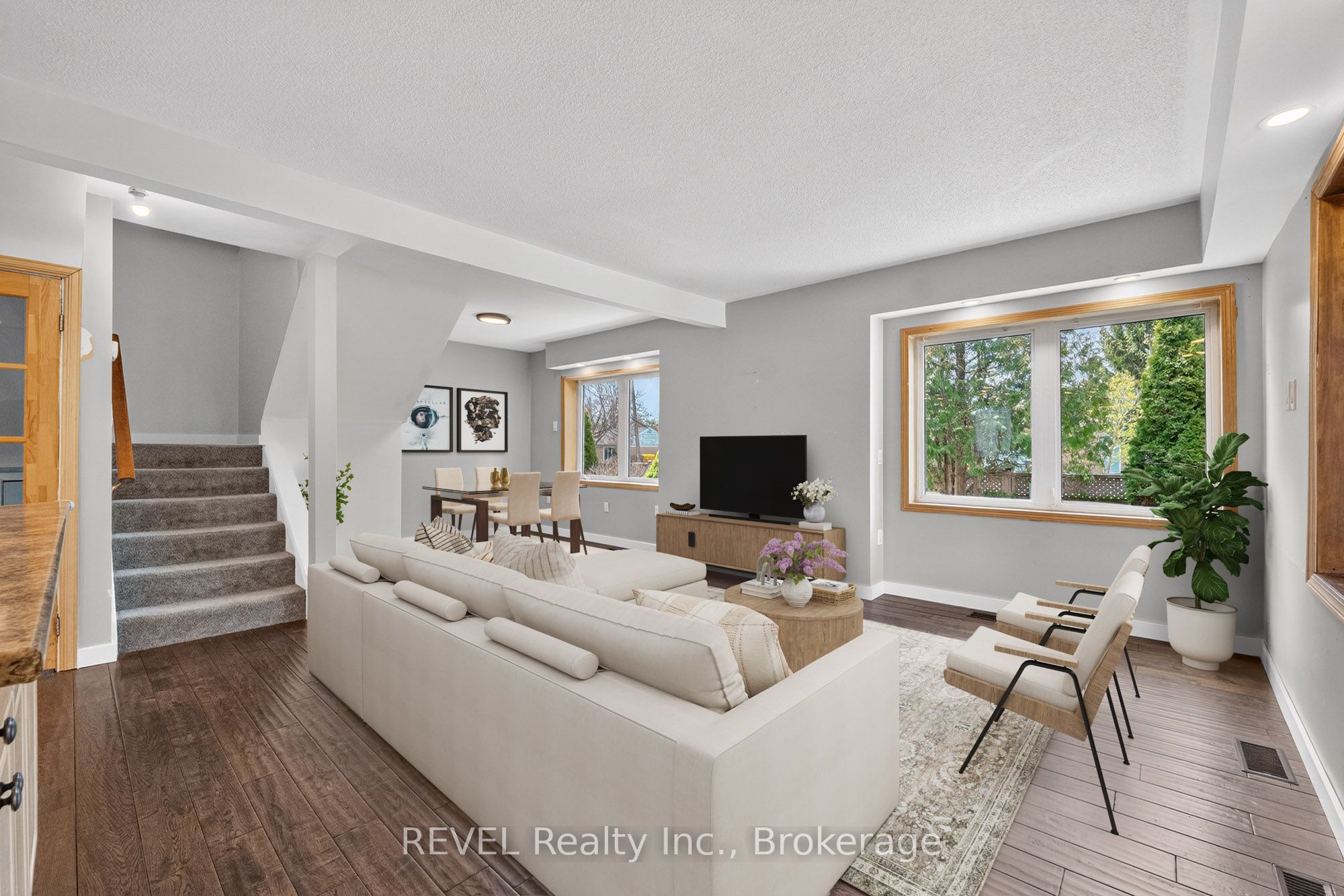 1367 St Marys Crescent Property Photo 16