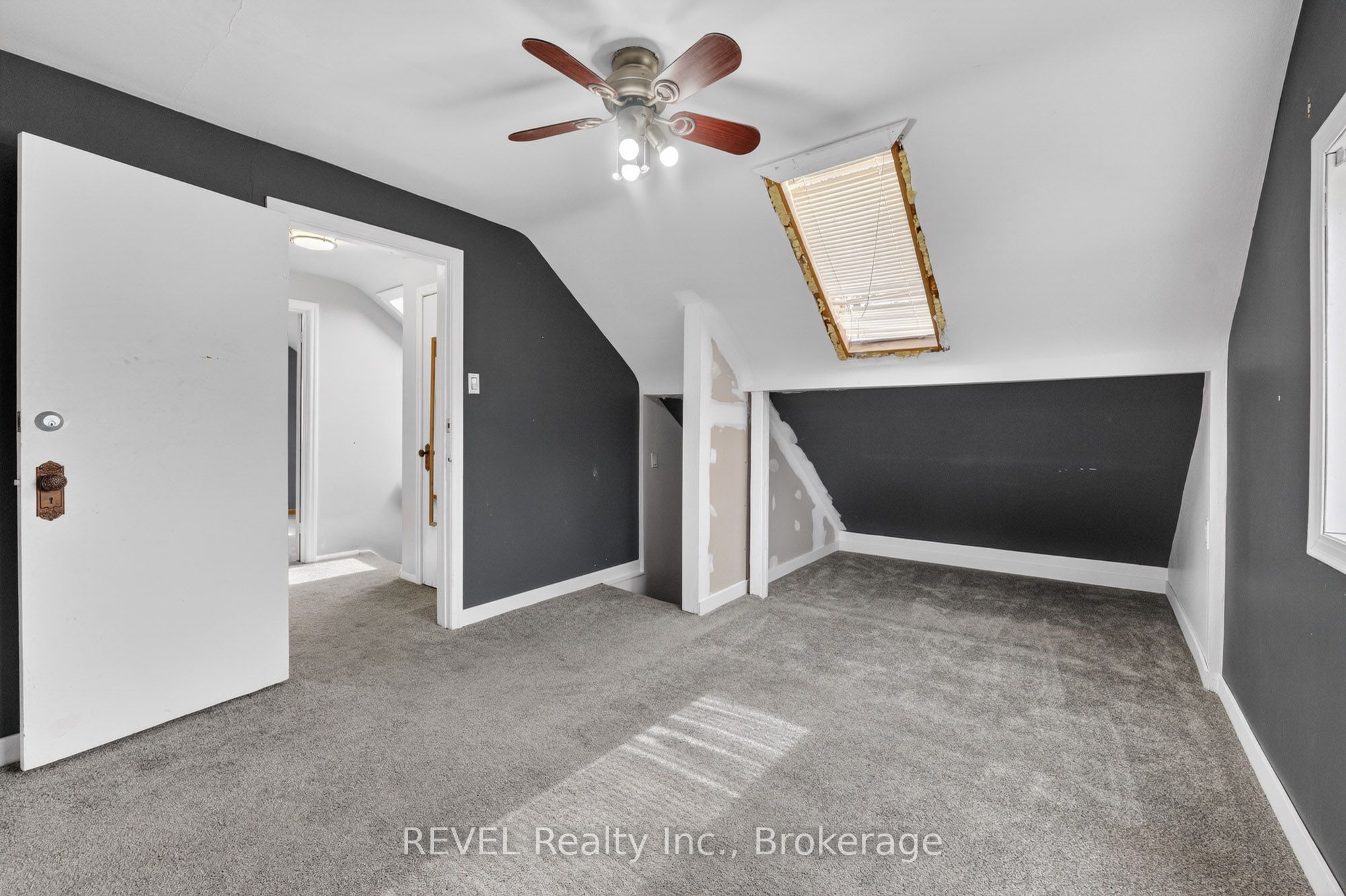 1367 St Marys Crescent Property Photo 21
