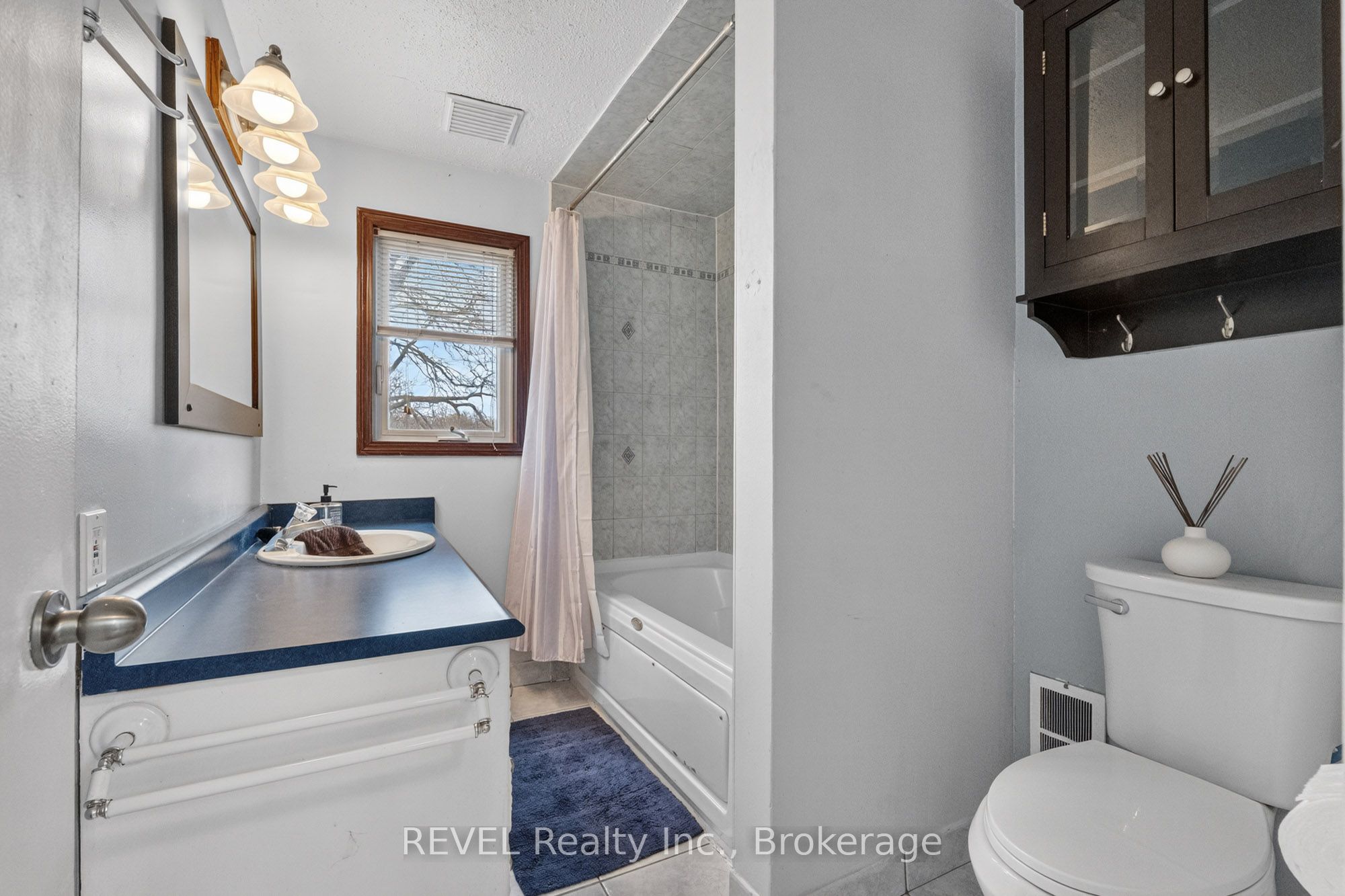 1367 St Marys Crescent Property Photo 22