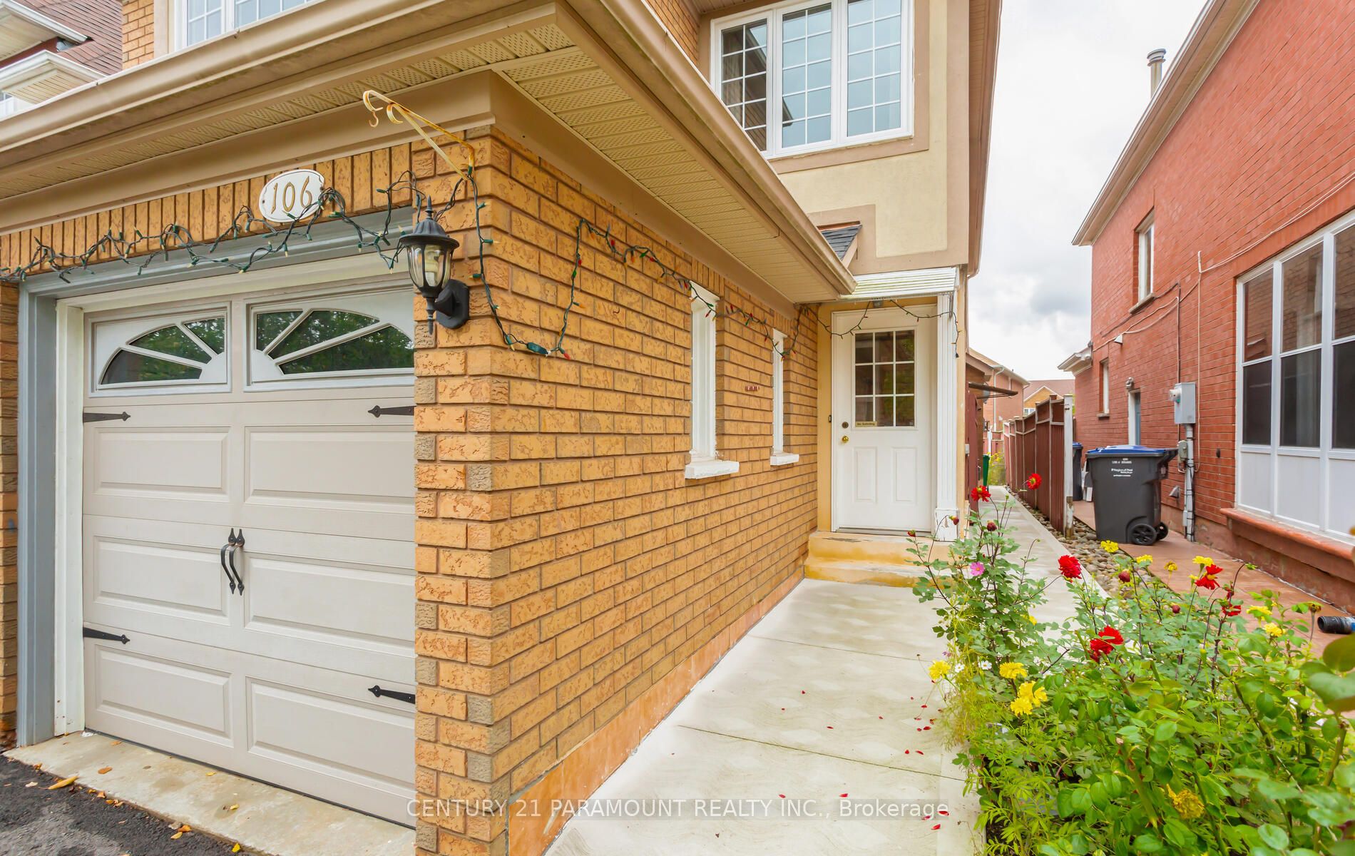 106 Wildberry Crescent Property Photo 3