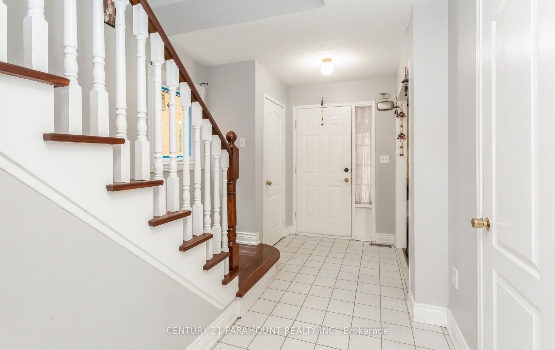 106 Wildberry Crescent Property Photo 5