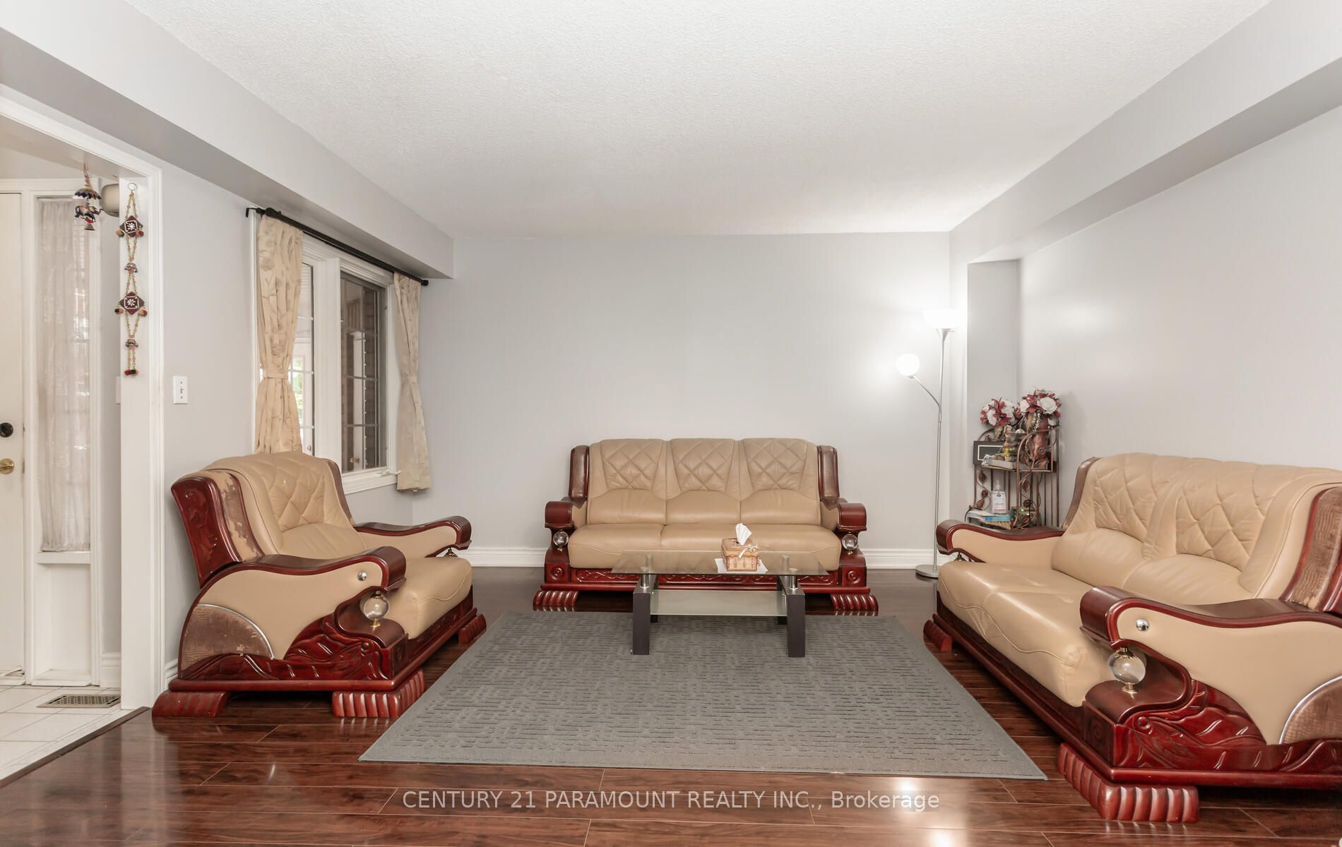 106 Wildberry Crescent Property Photo 8