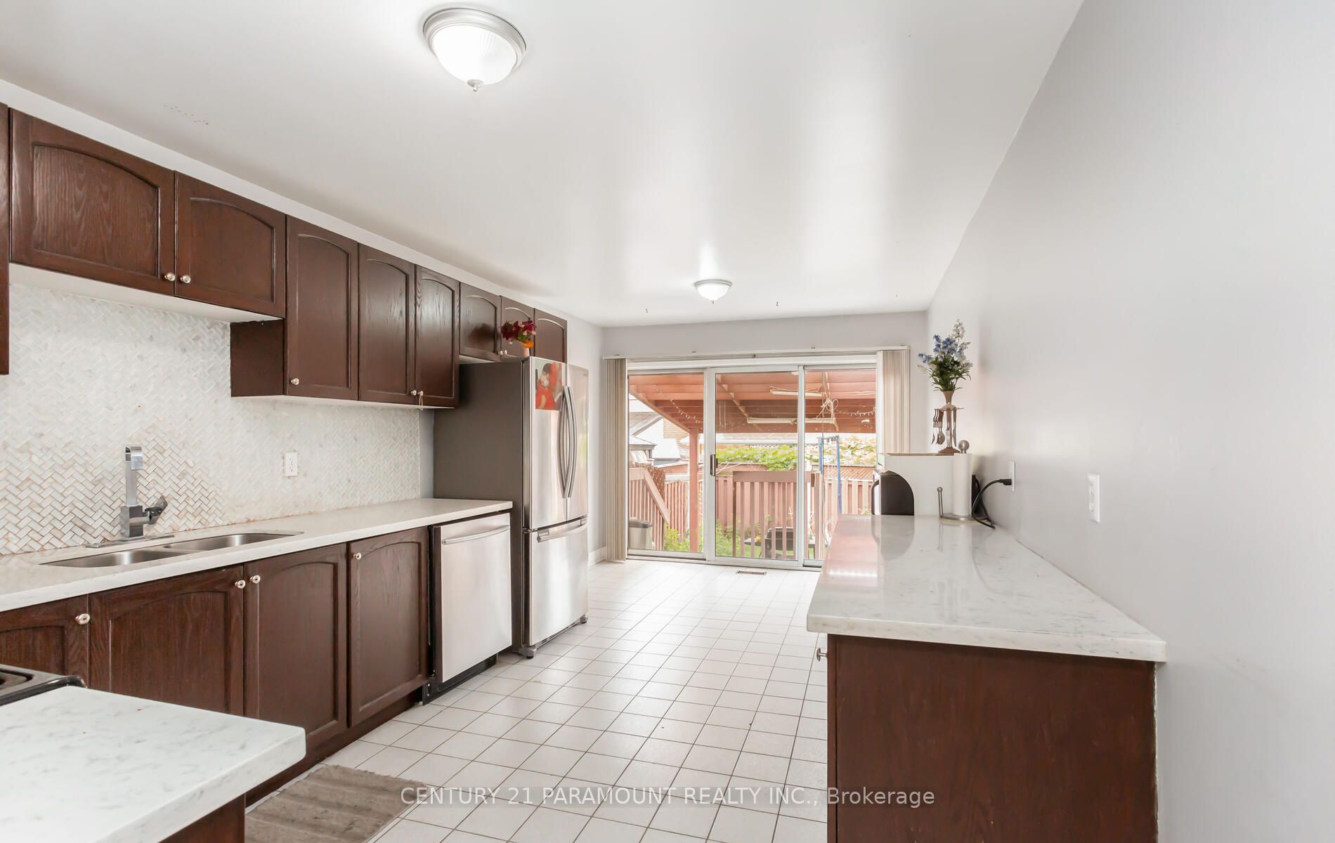 106 Wildberry Crescent Property Photo 13