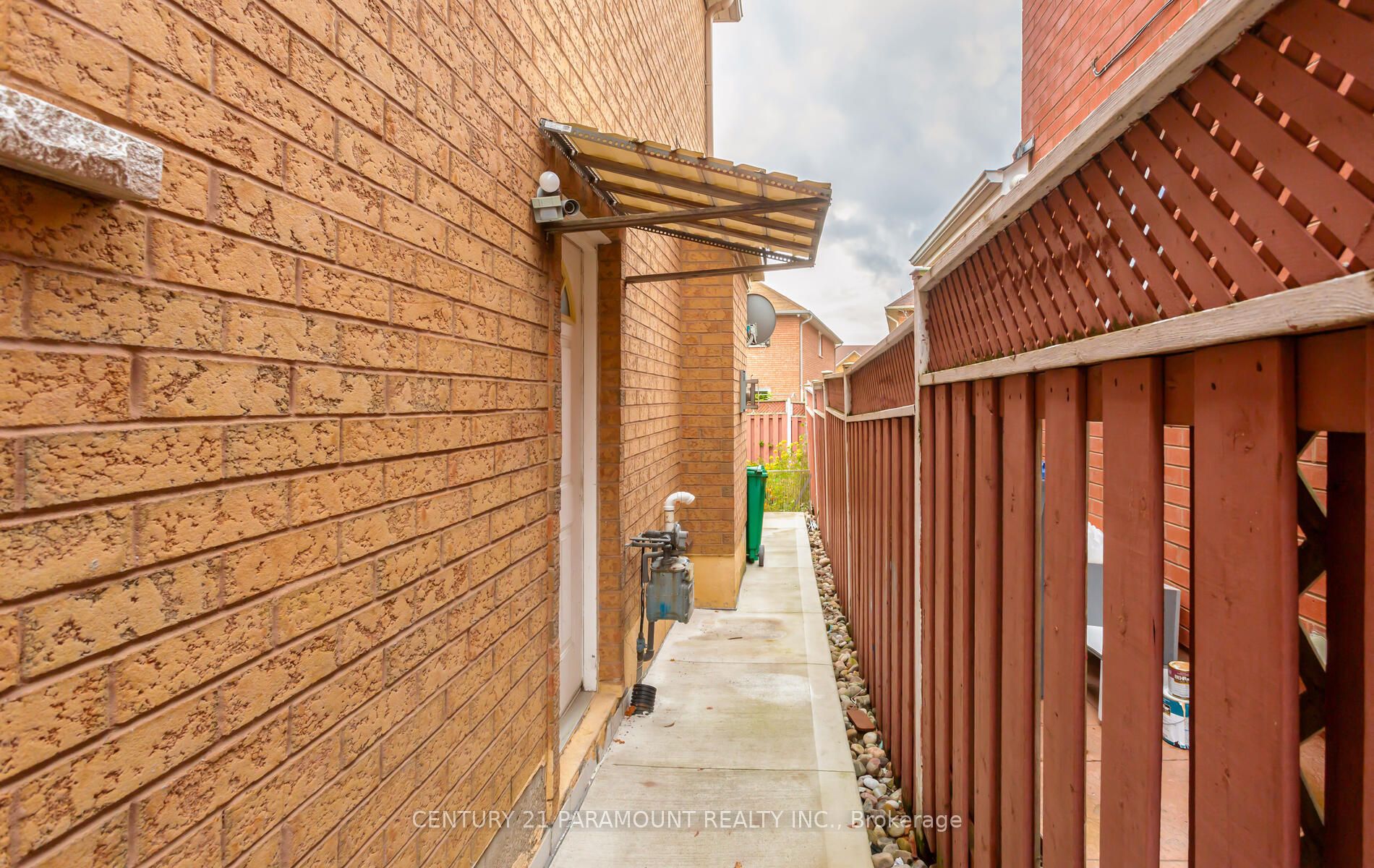 106 Wildberry Crescent Property Photo 38