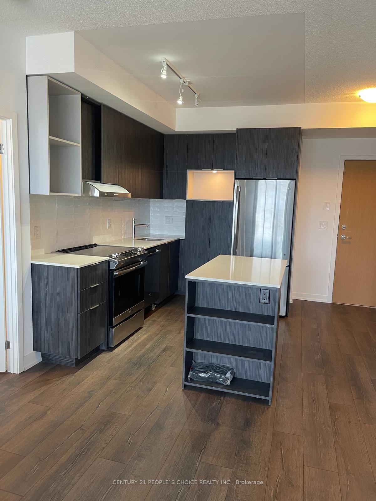2520 Eglinton Avenue W 810 Property Photo 4