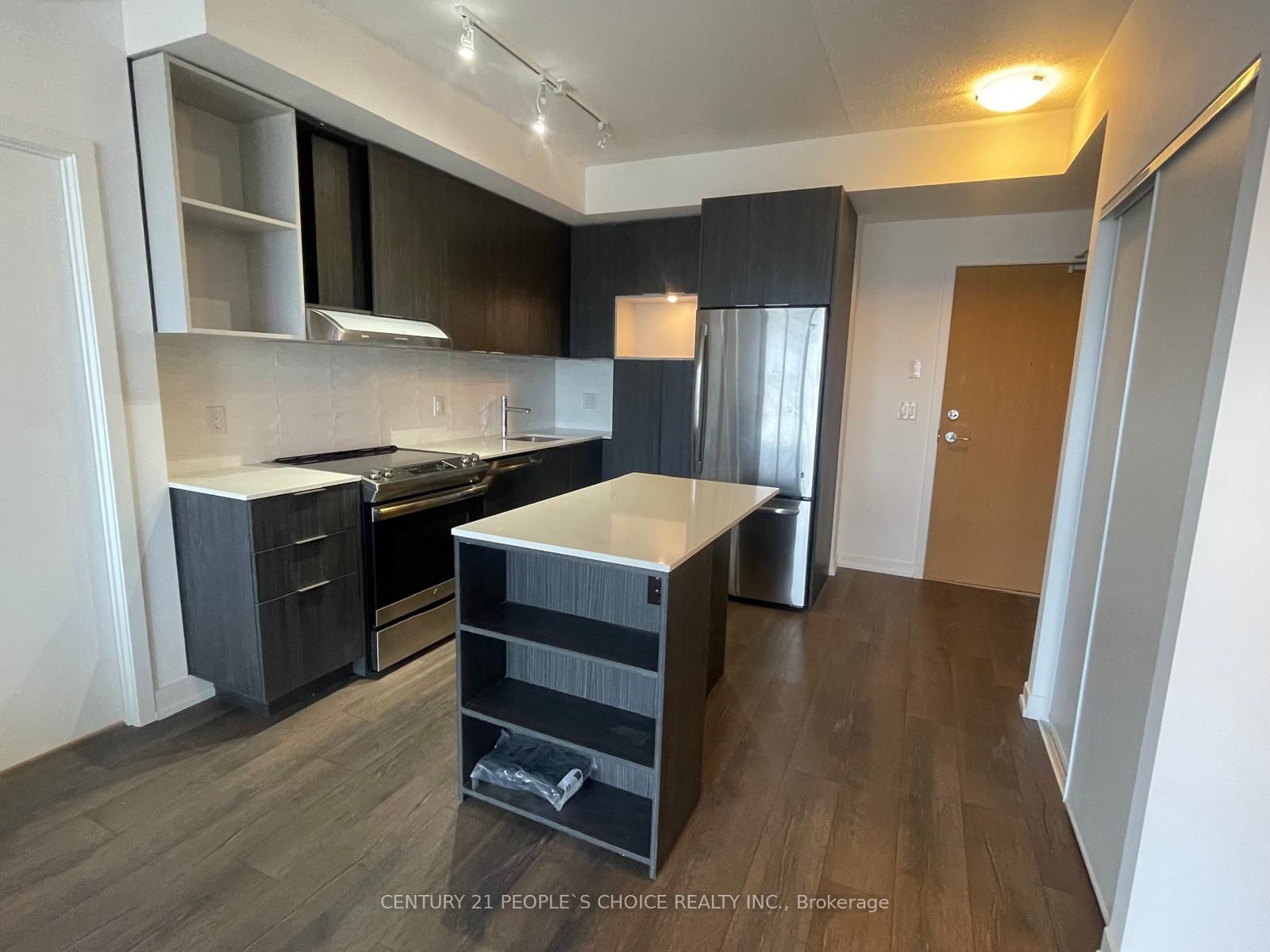 2520 Eglinton Avenue W 810 Property Photo 8