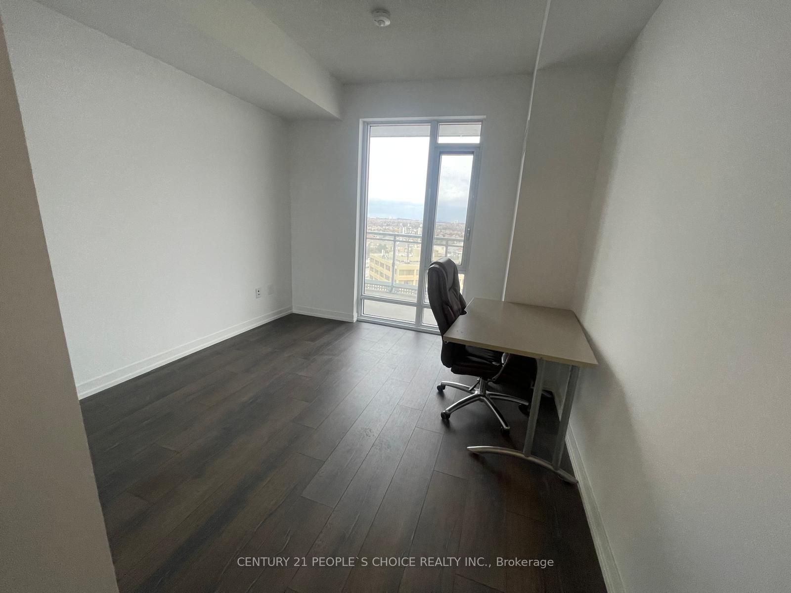 2520 Eglinton Avenue W 810 Property Photo 14