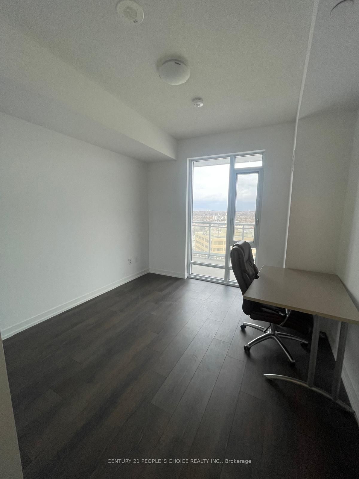 2520 Eglinton Avenue W 810 Property Photo 16