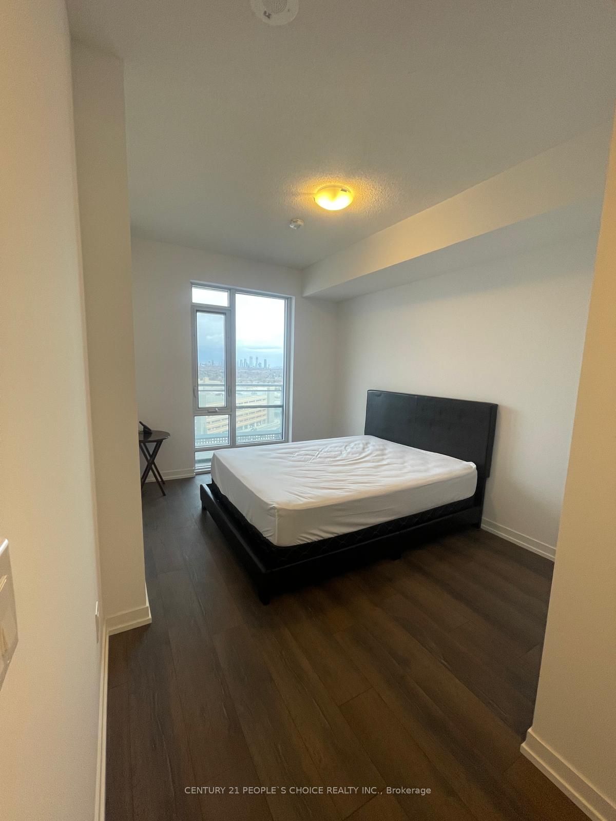 2520 Eglinton Avenue W 810 Property Photo 17