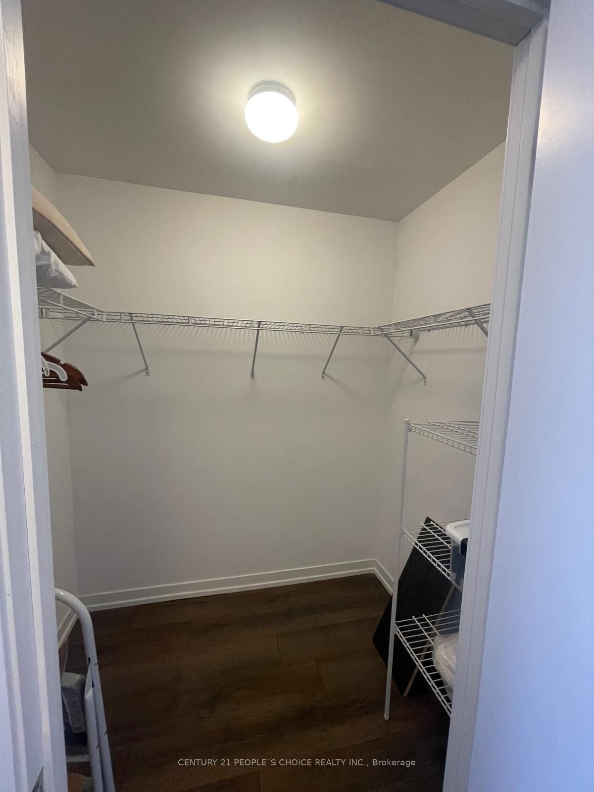 2520 Eglinton Avenue W 810 Property Photo 19