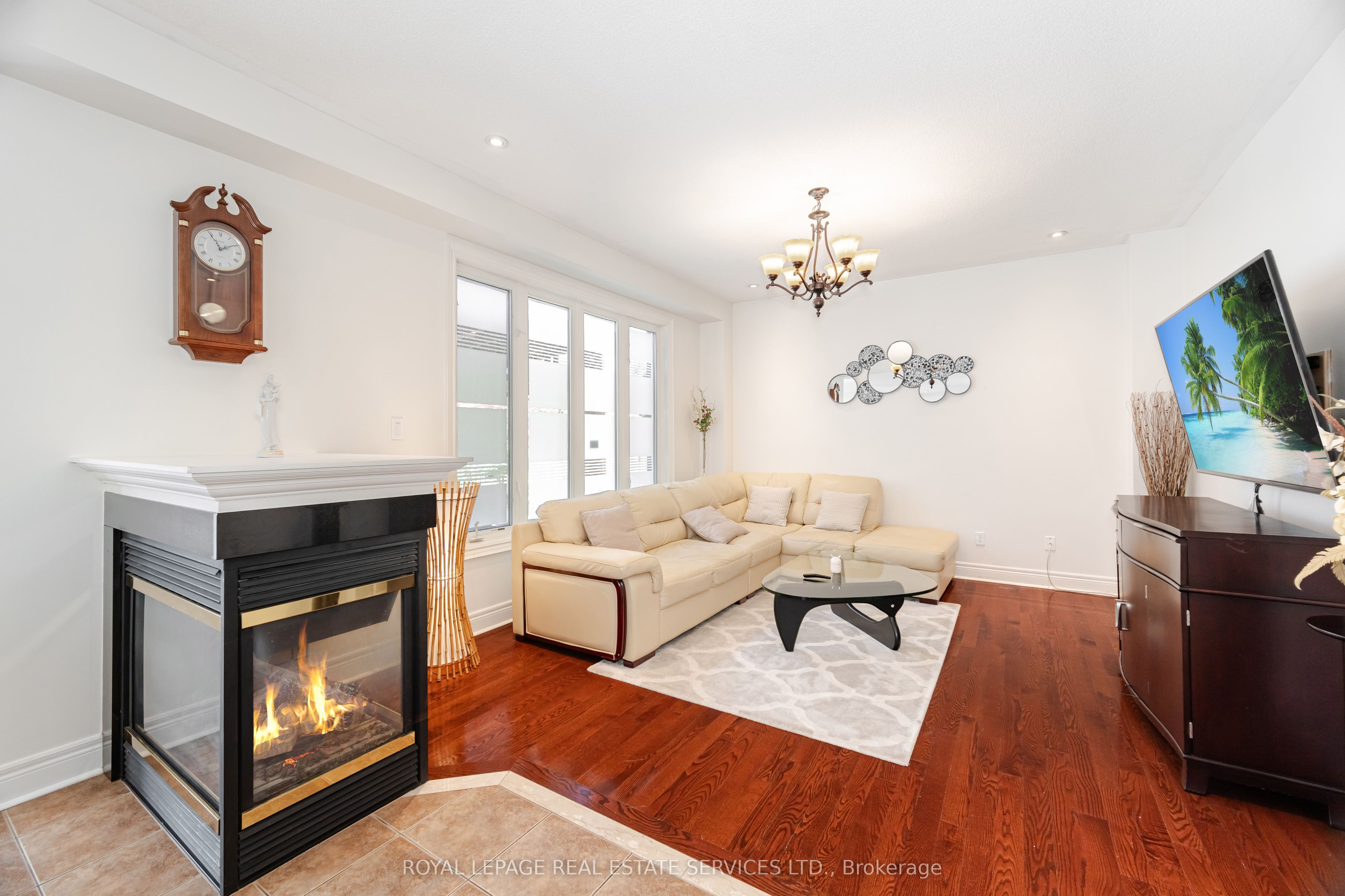 3809 Candlelight Drive Property Photo 13