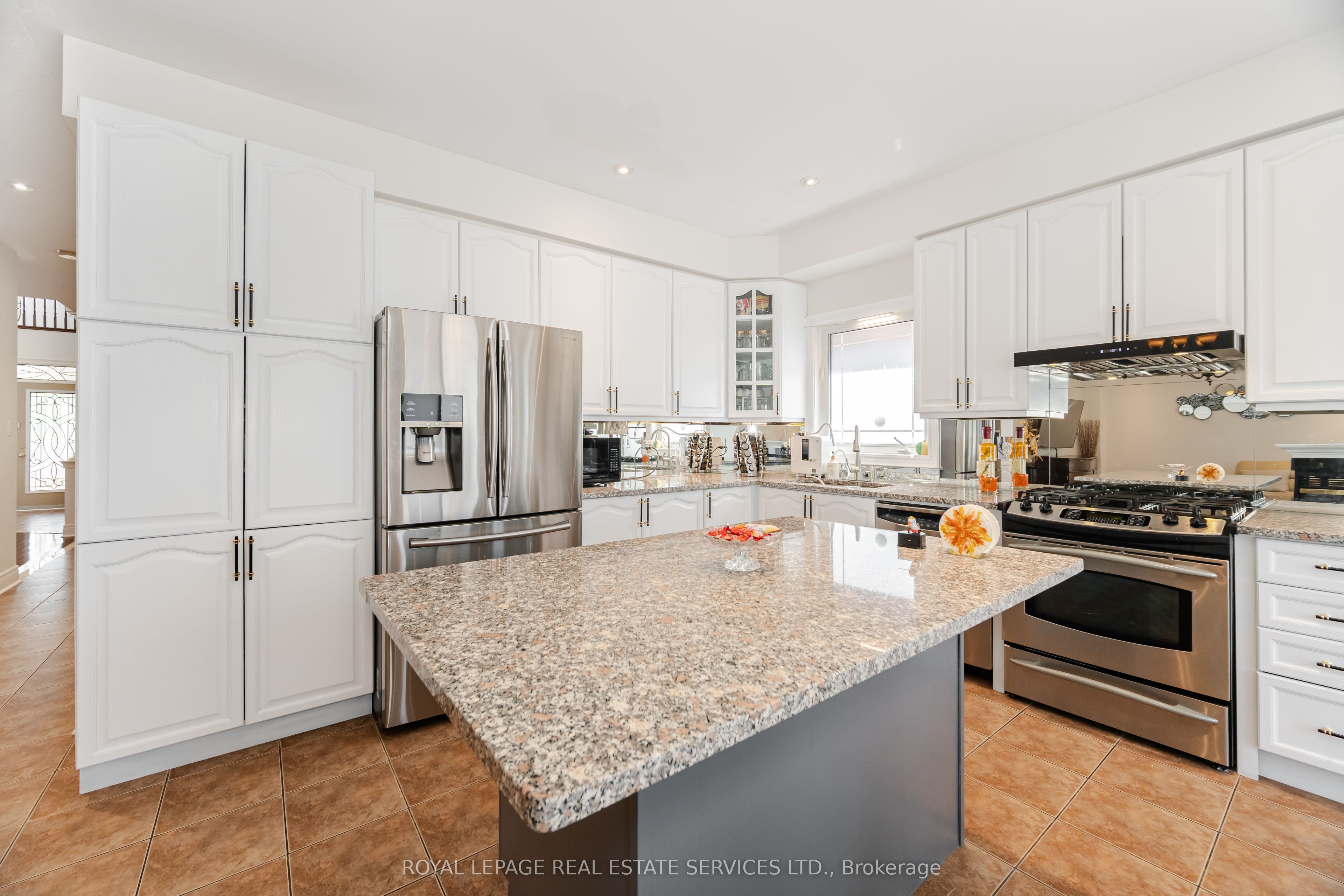 3809 Candlelight Drive Property Photo 16