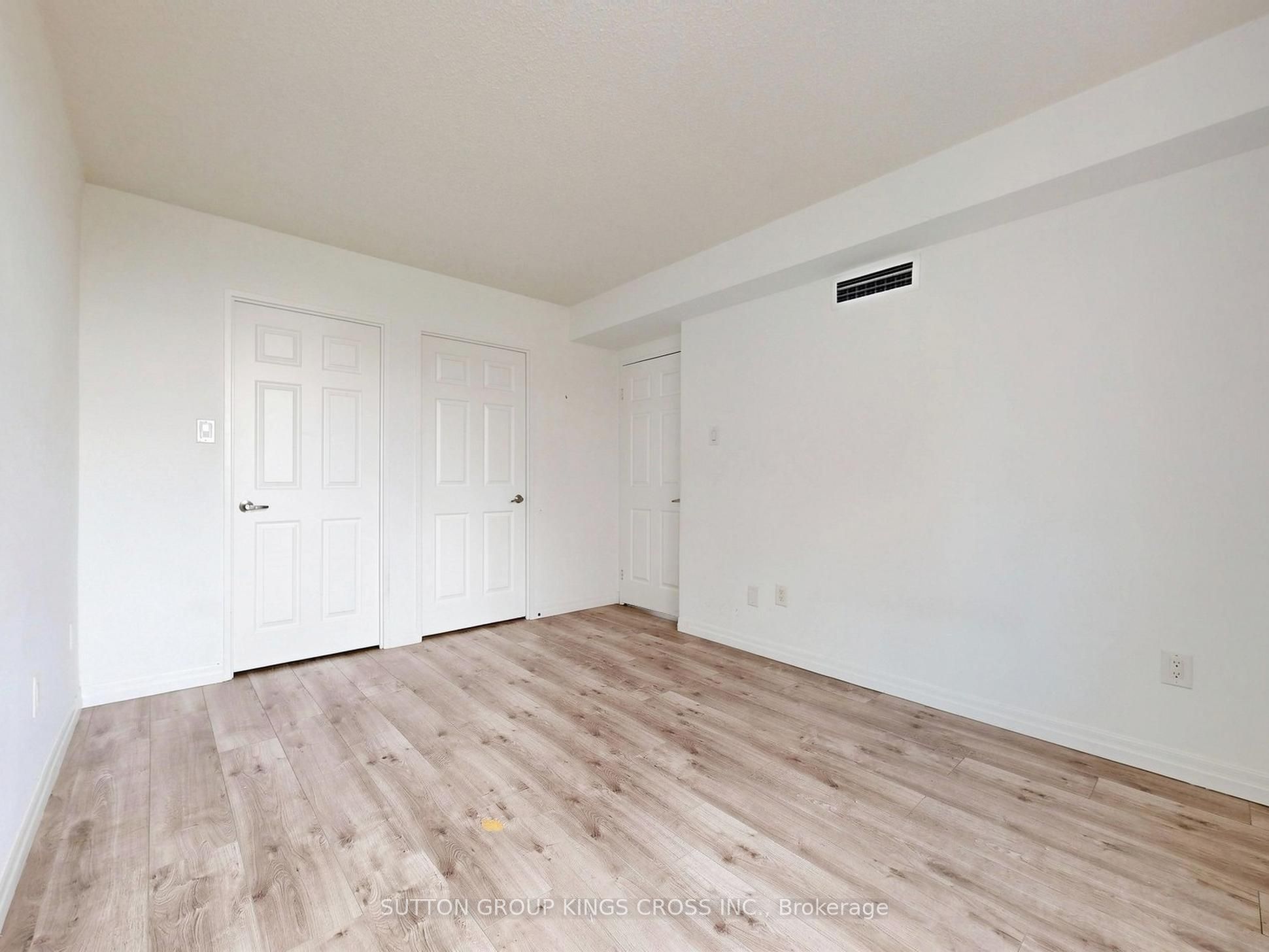 265 Enfield Place 706 Property Photo 23