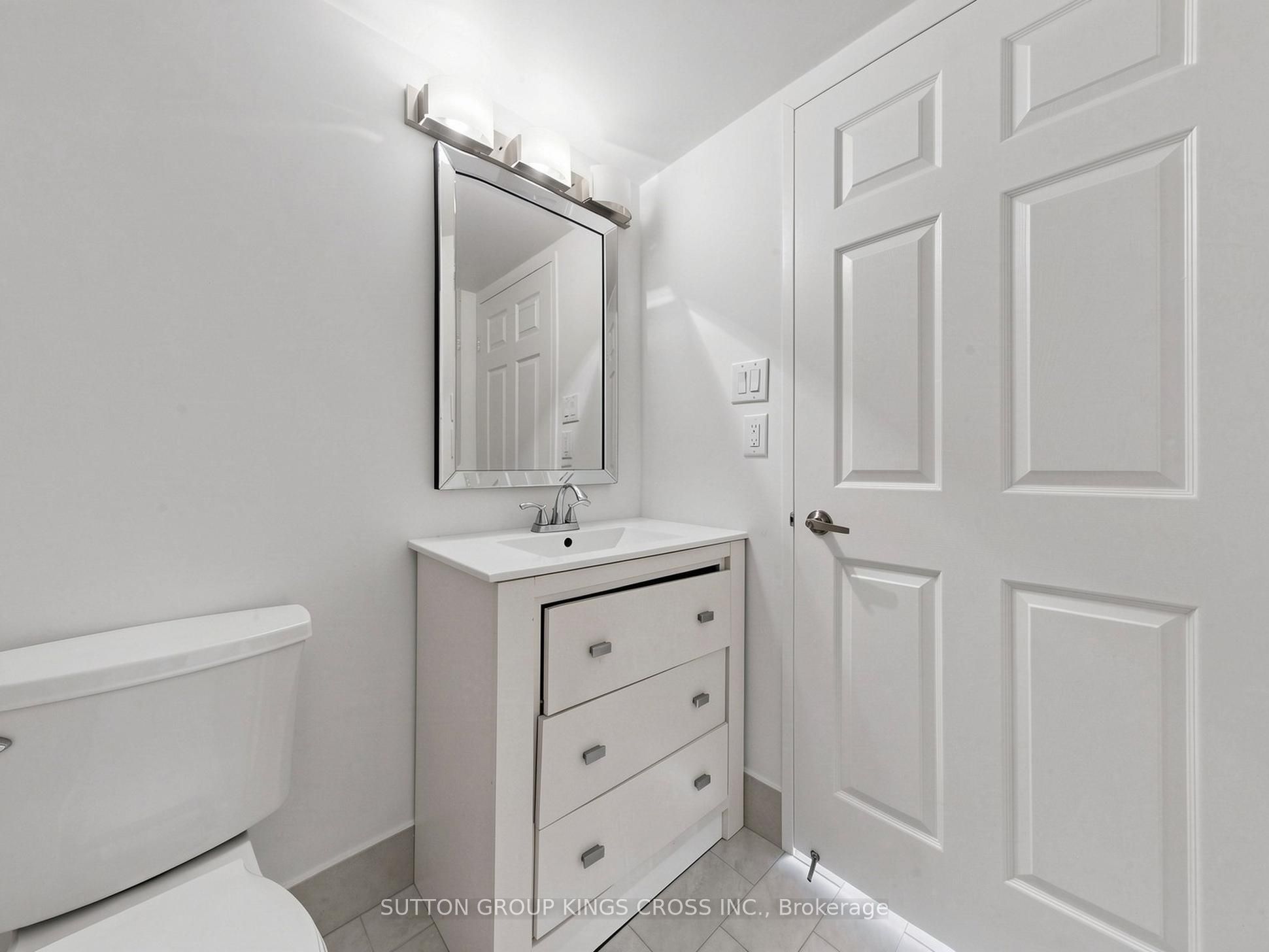 265 Enfield Place 706 Property Photo 27