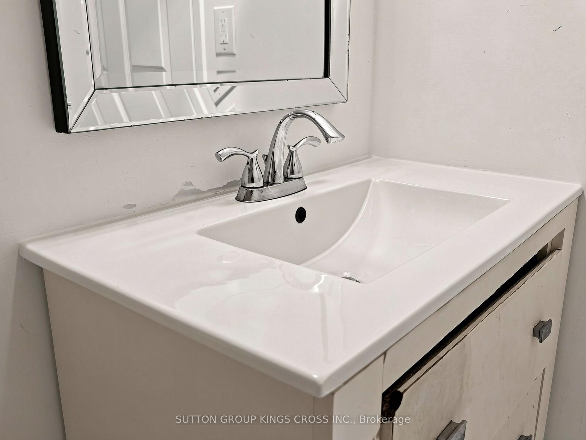 265 Enfield Place 706 Property Photo 28