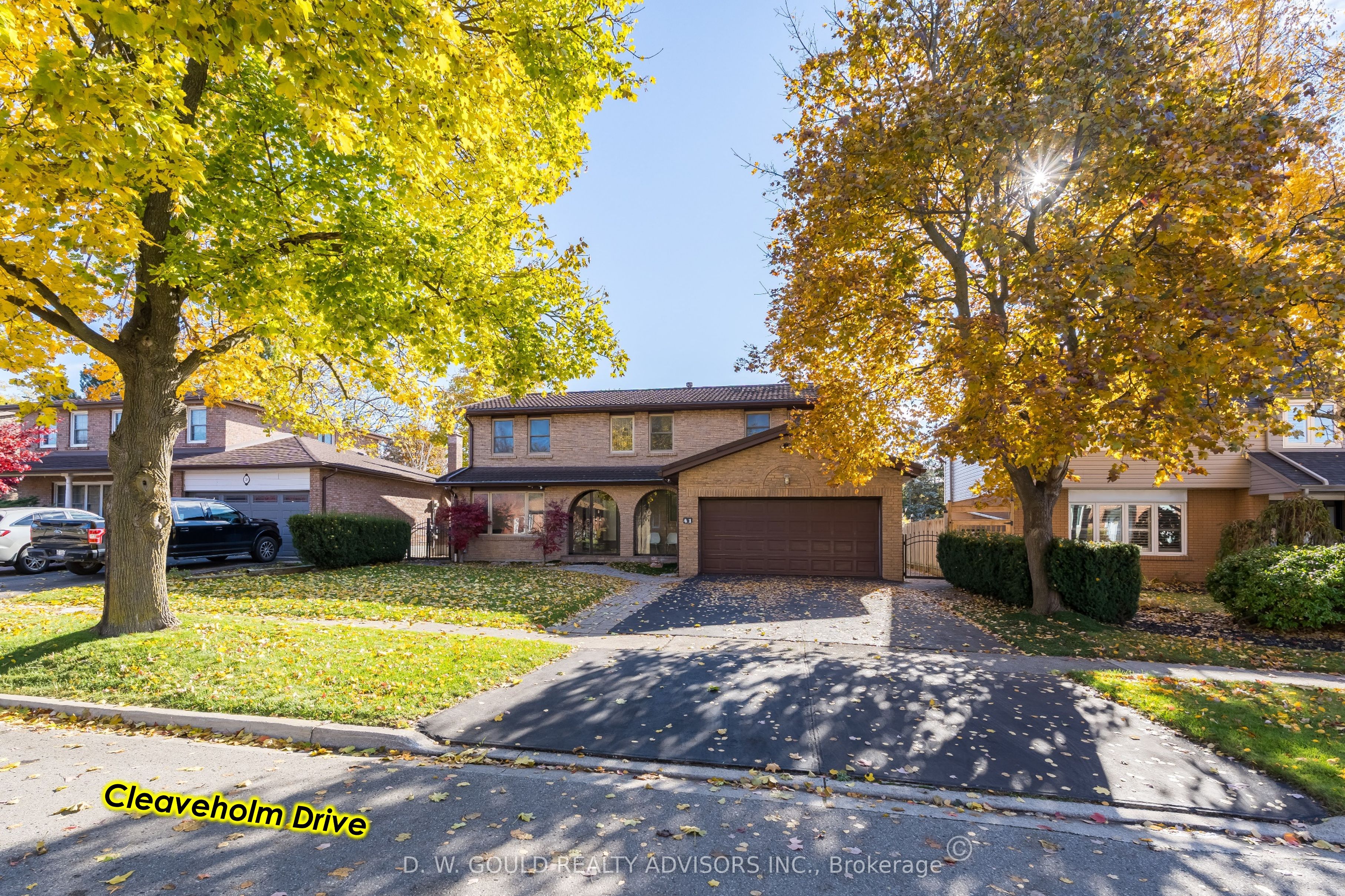 41 Cleaveholm Drive Property Photo 1