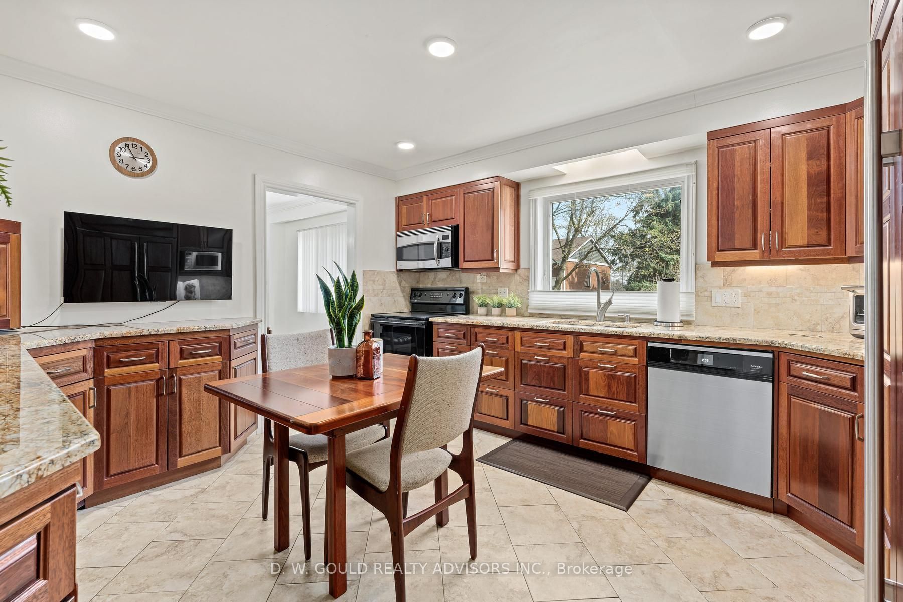 41 Cleaveholm Drive Property Photo 27