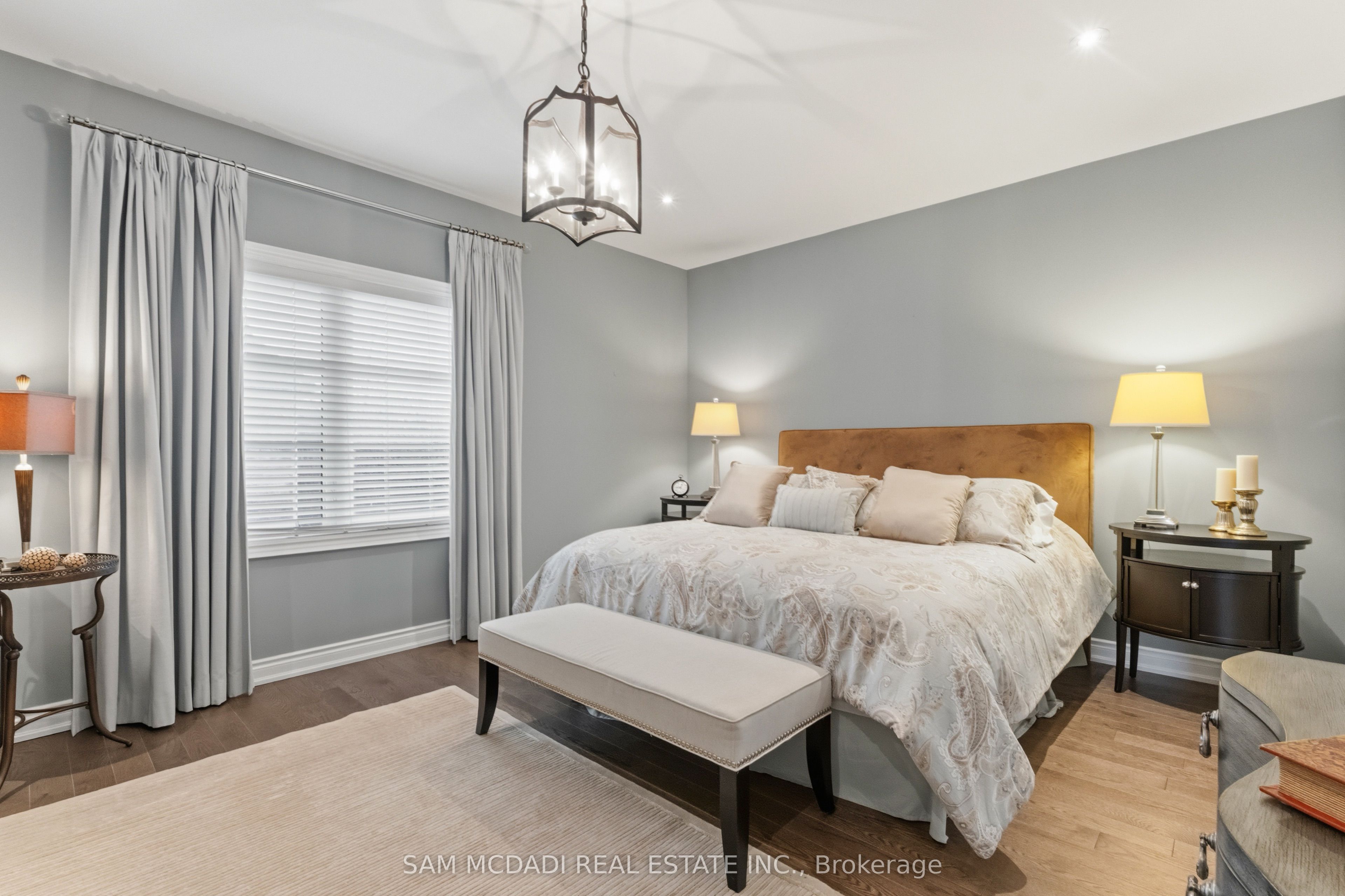 2029 Queensborough Gate Property Photo 21