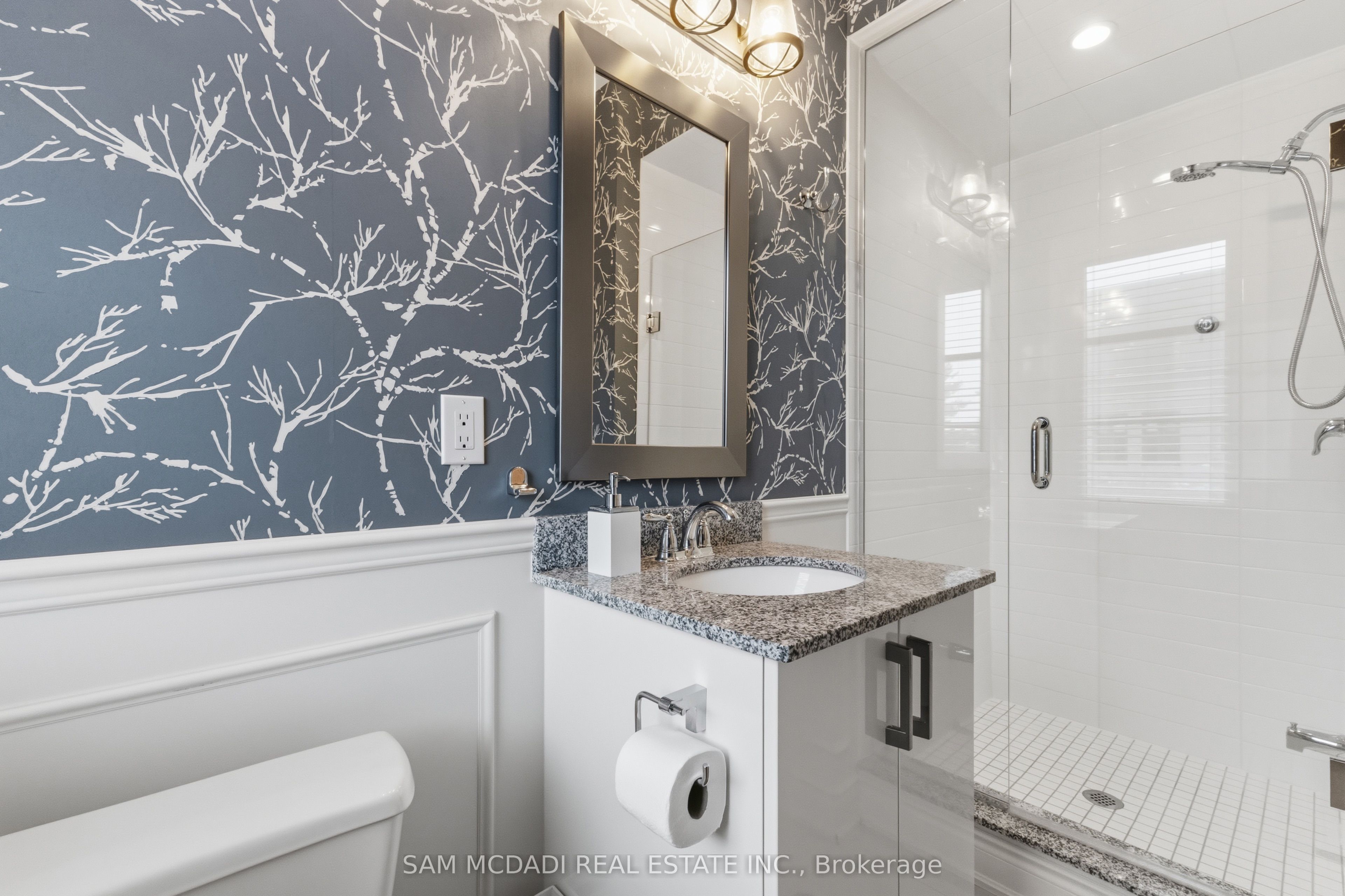 2029 Queensborough Gate Property Photo 29