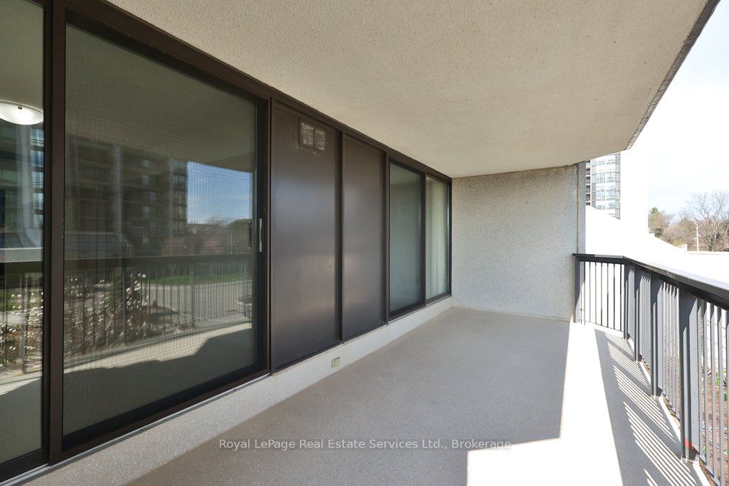 2180 Marine Drive 208 Property Photo 22