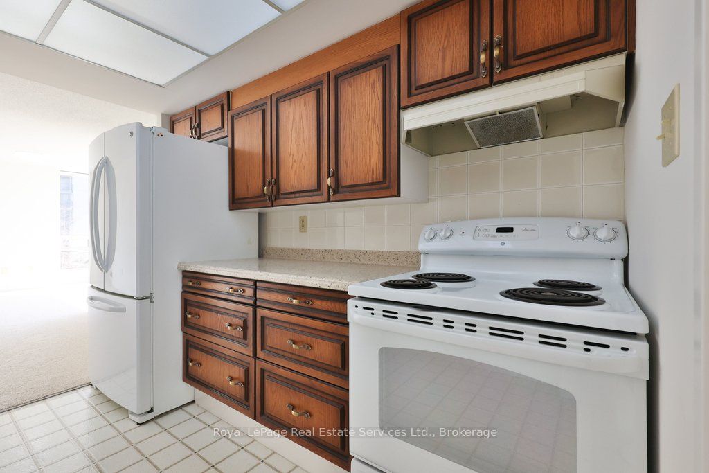 2180 Marine Drive 208 Property Photo 25
