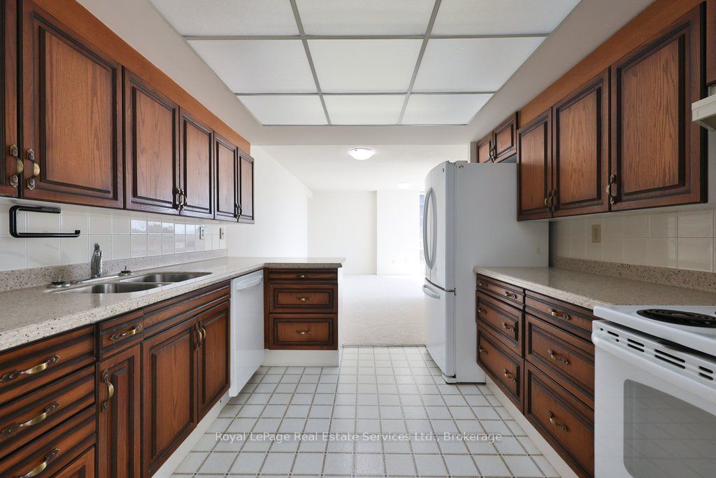 2180 Marine Drive 208 Property Photo 26