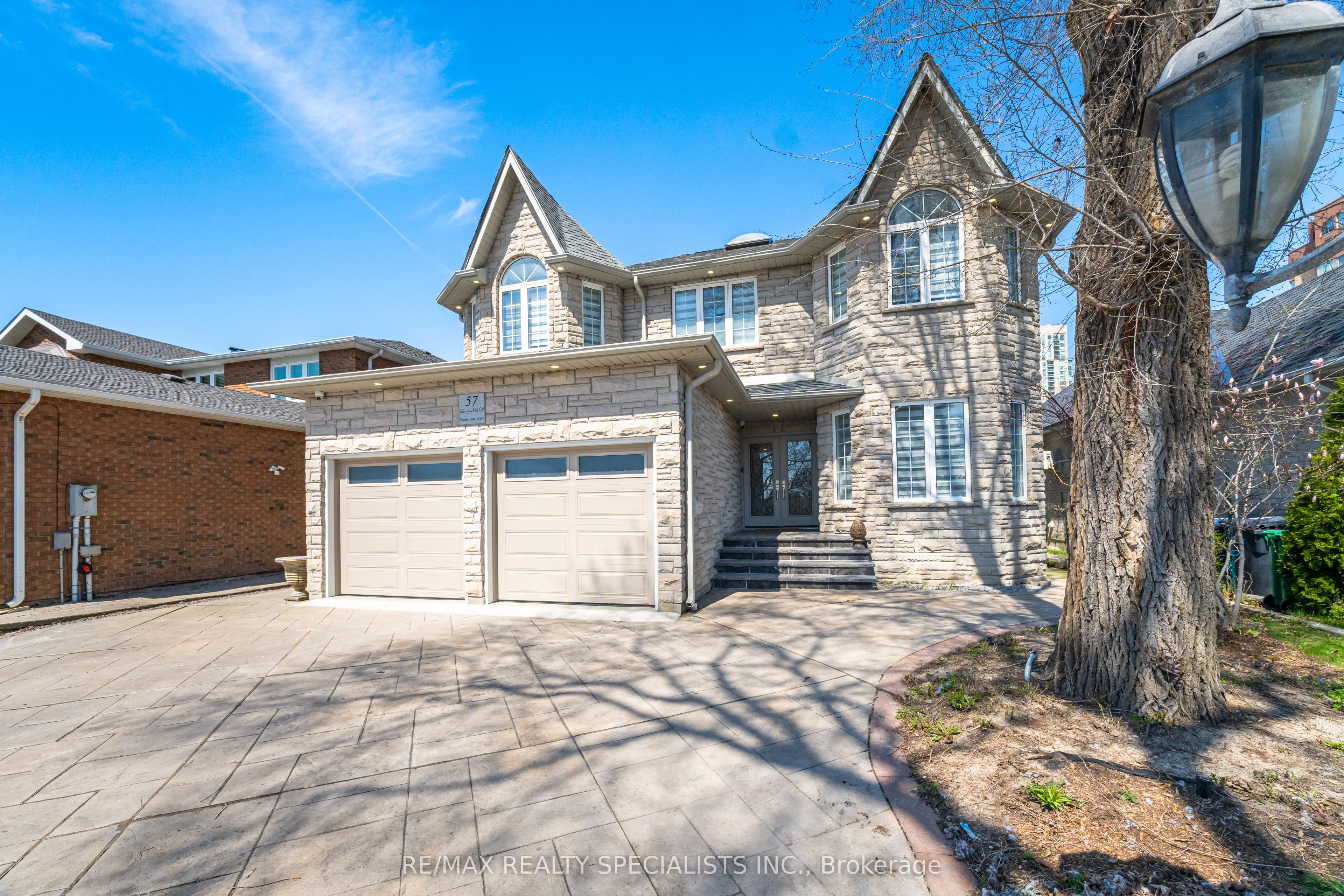 57 Fairview Road W Property Photo 1