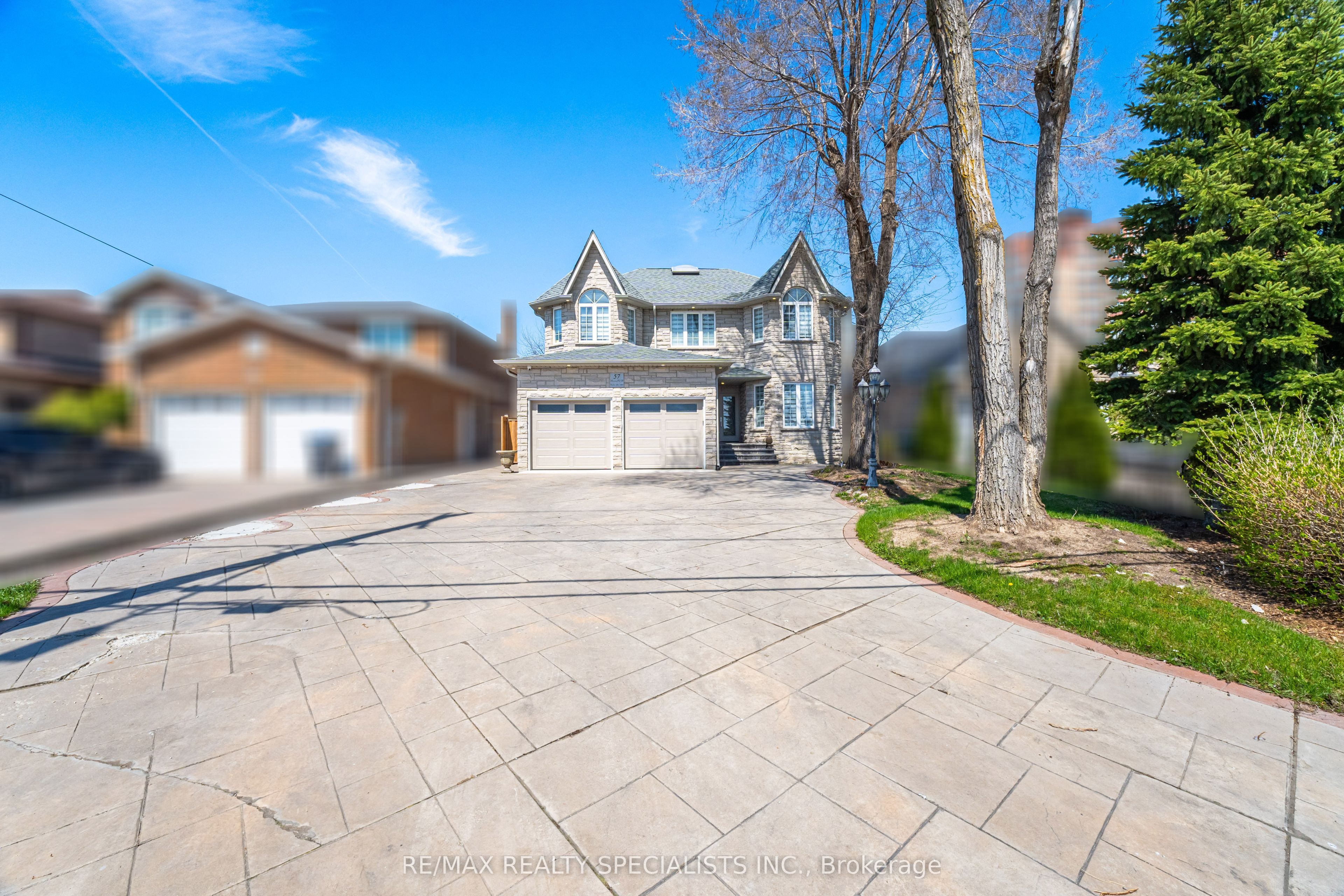 57 Fairview Road W Property Photo 2