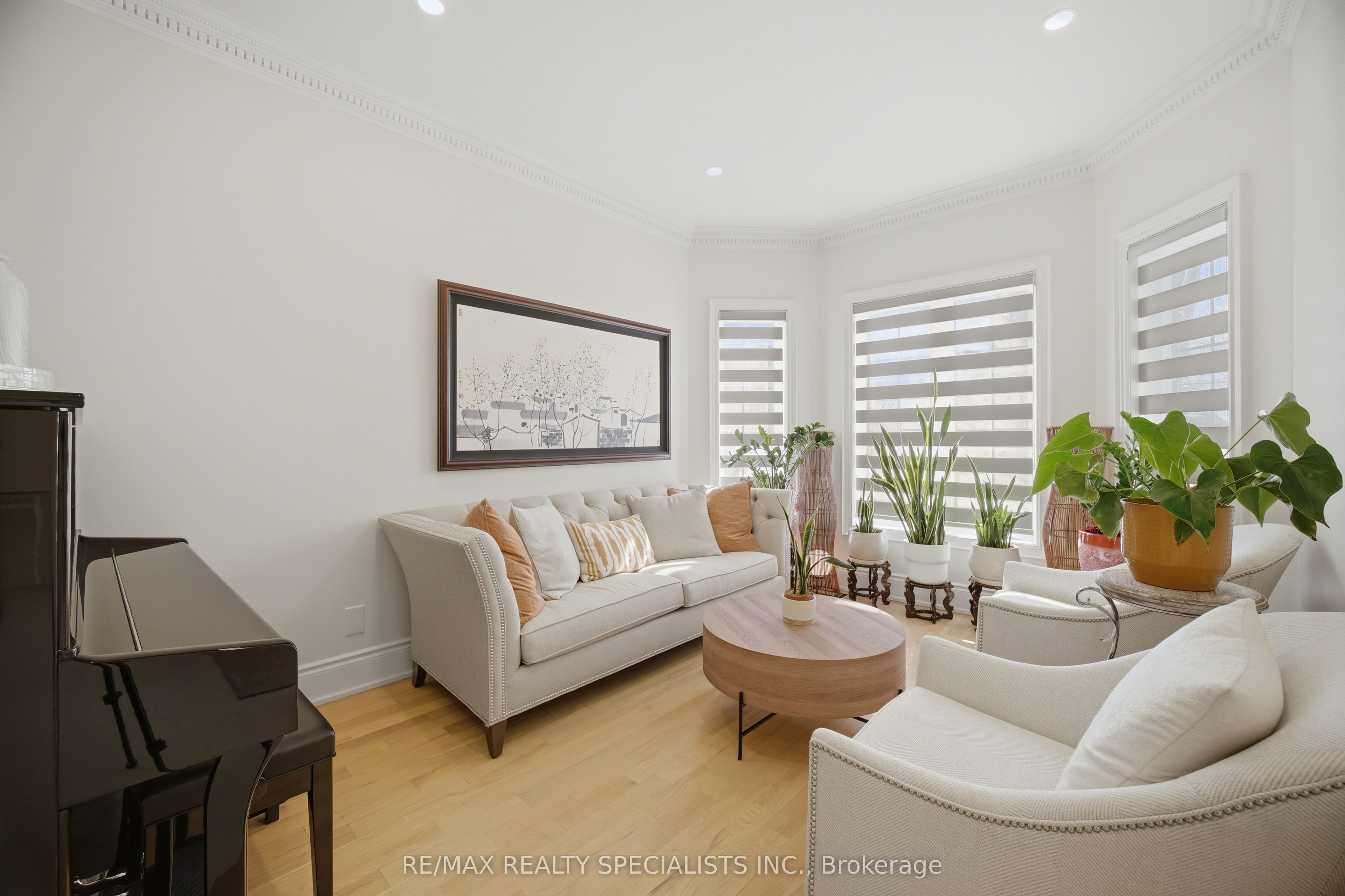 57 Fairview Road W Property Photo 6