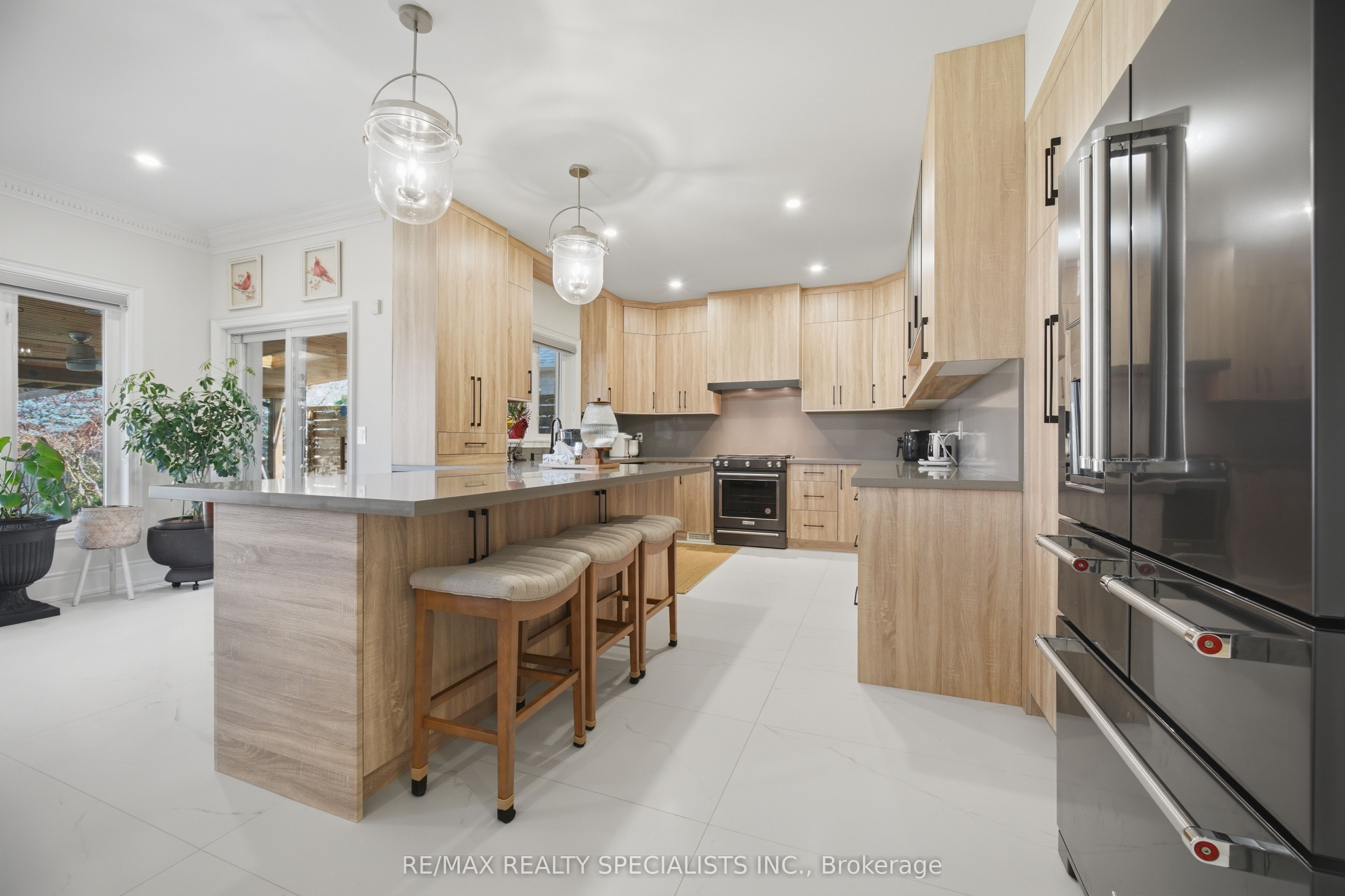 57 Fairview Road W Property Photo 10