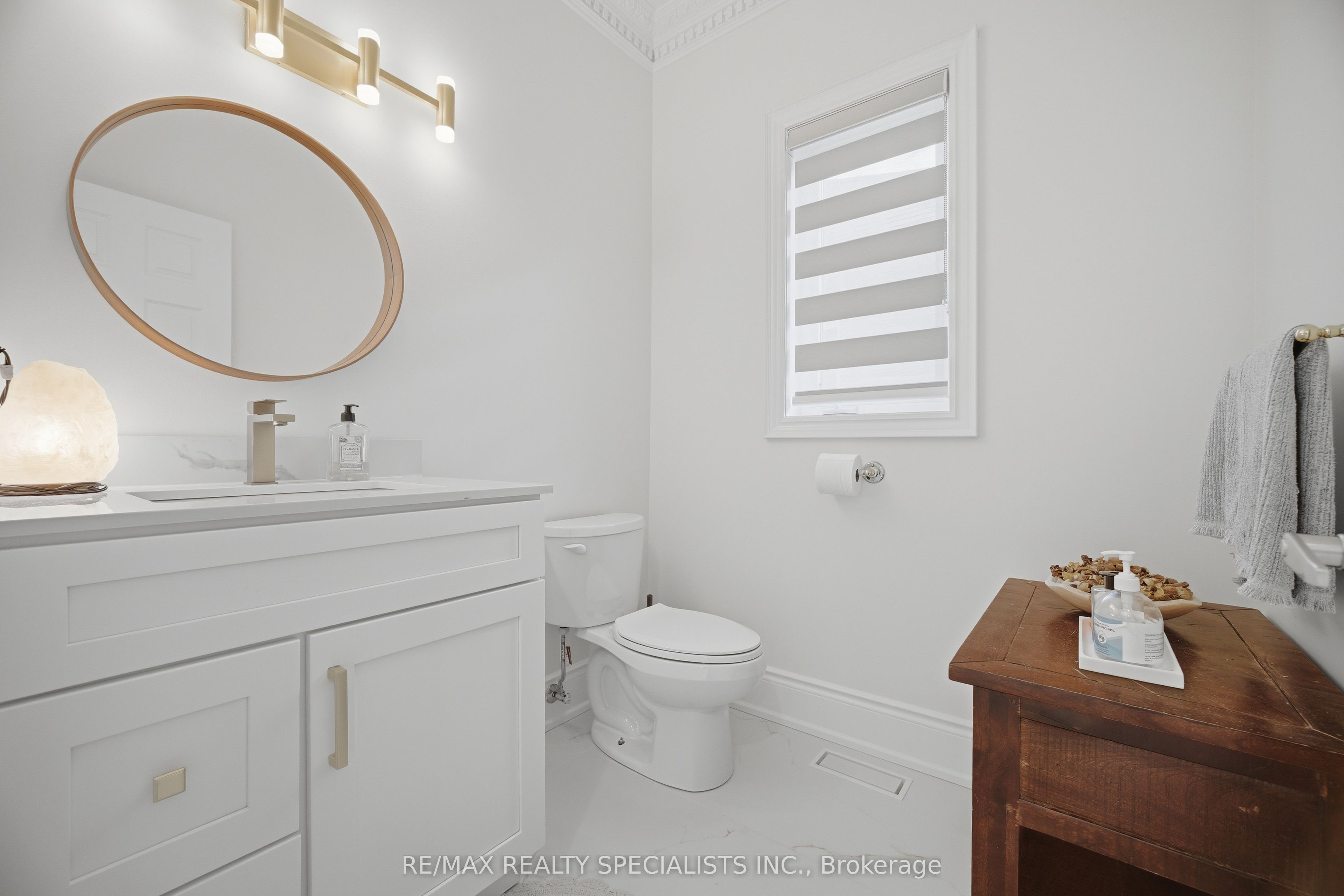 57 Fairview Road W Property Photo 18