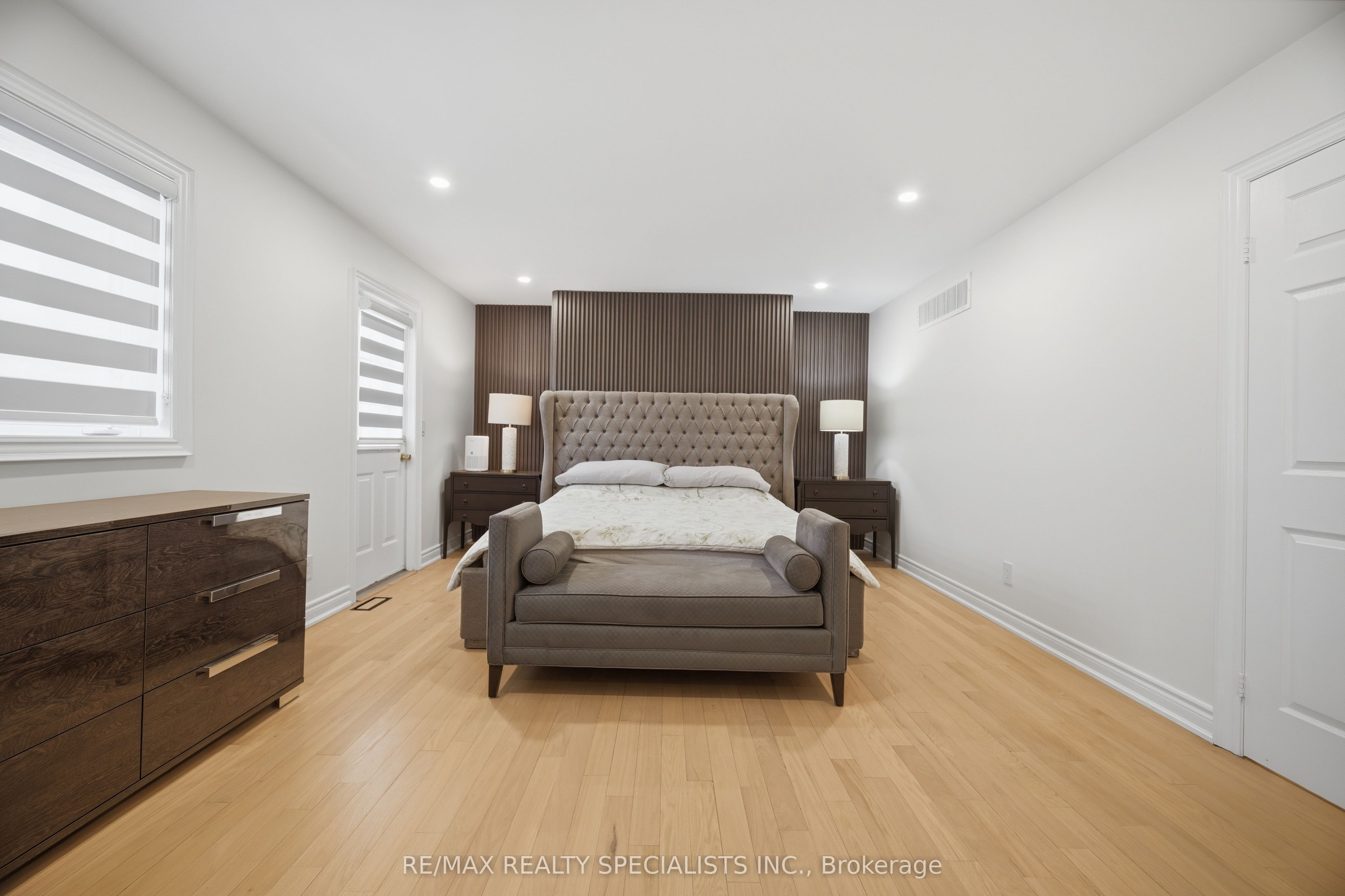 57 Fairview Road W Property Photo 22