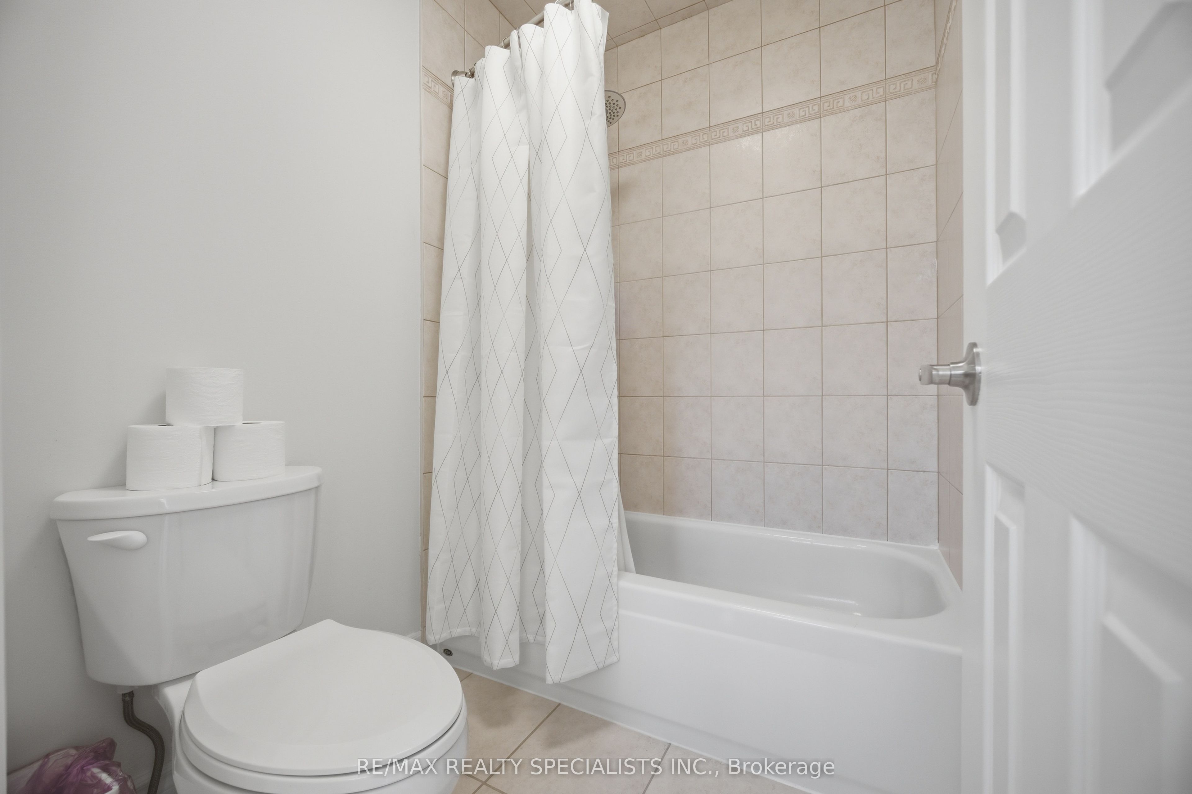 57 Fairview Road W Property Photo 31