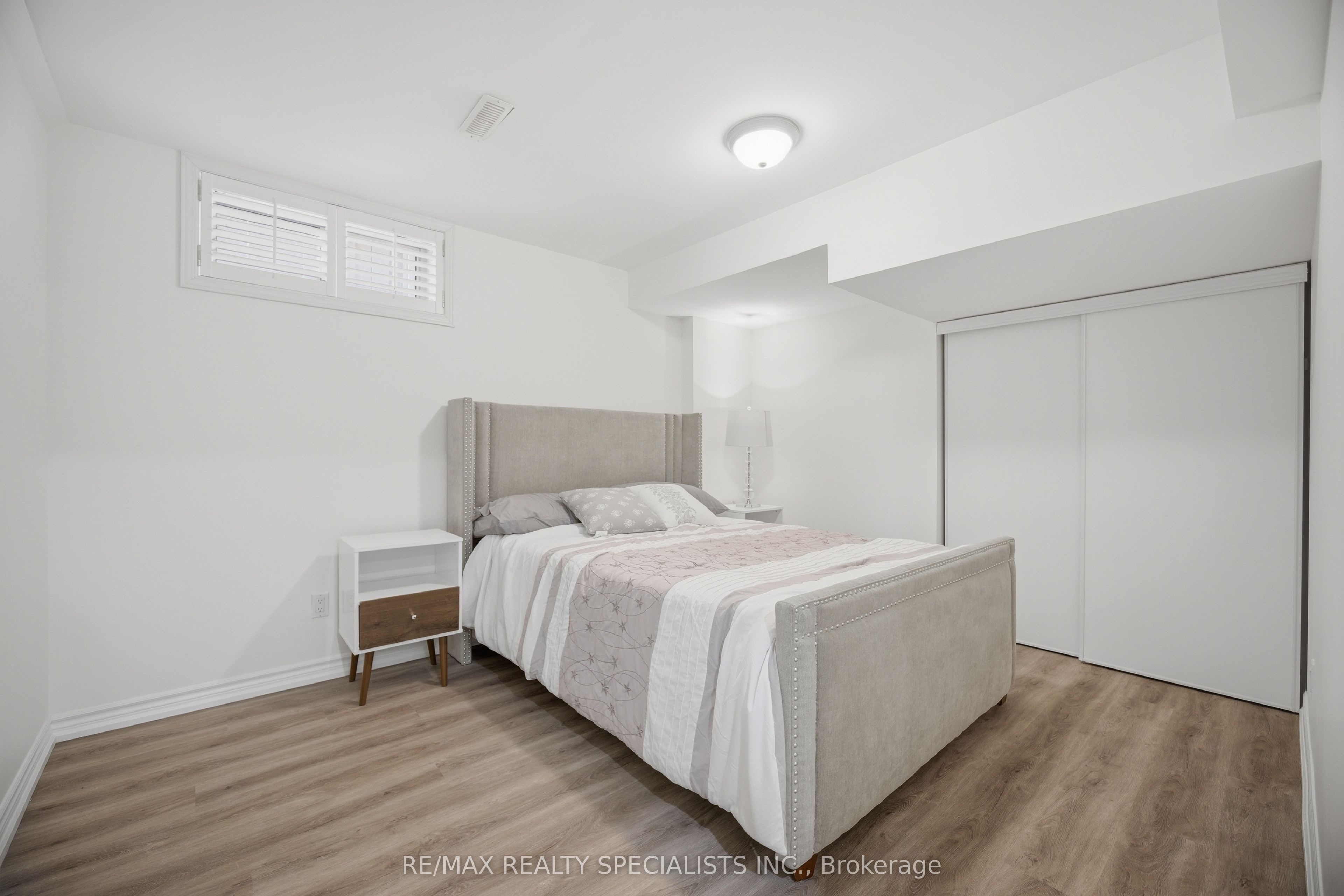 57 Fairview Road W Property Photo 39