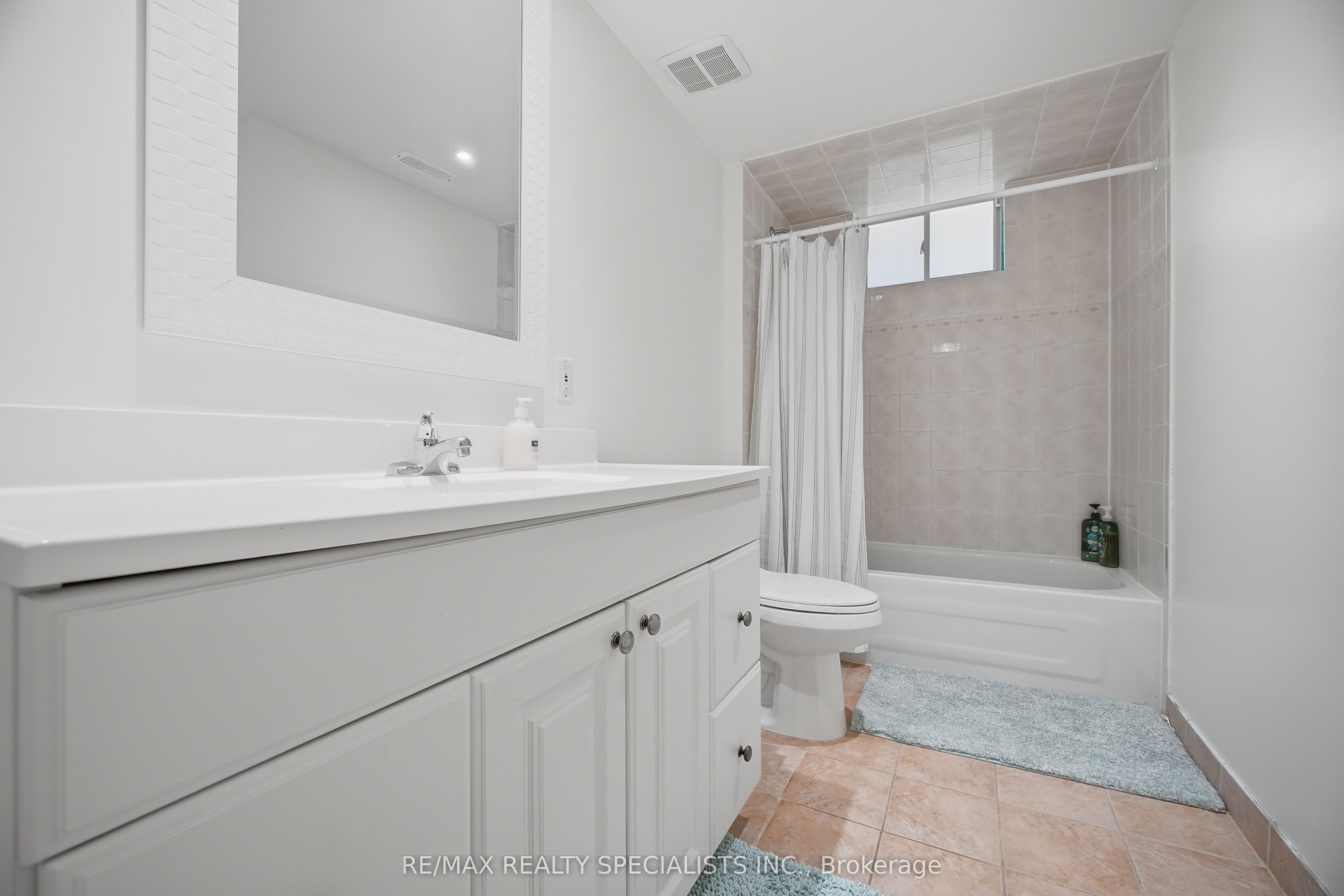 57 Fairview Road W Property Photo 40