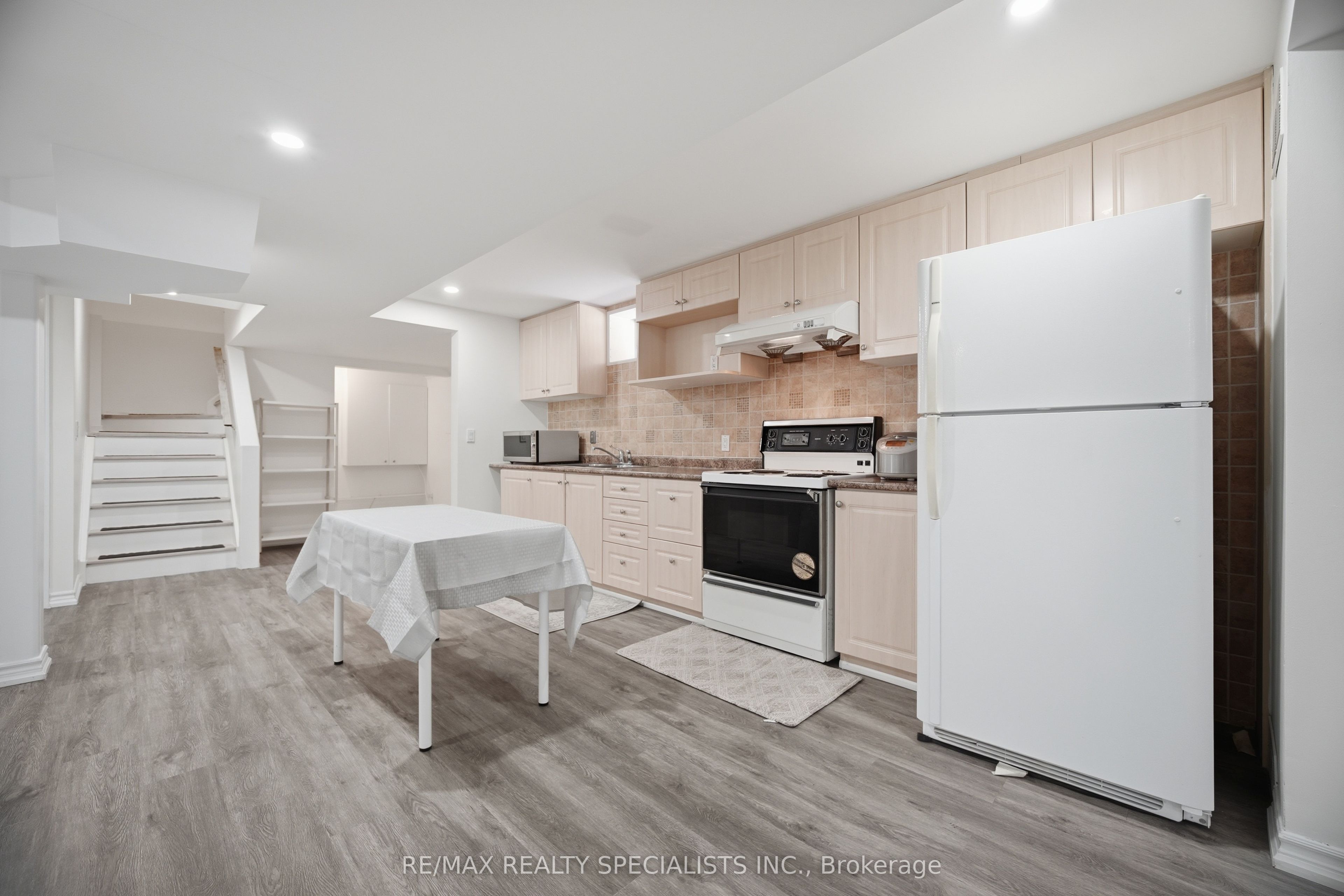 57 Fairview Road W Property Photo 49