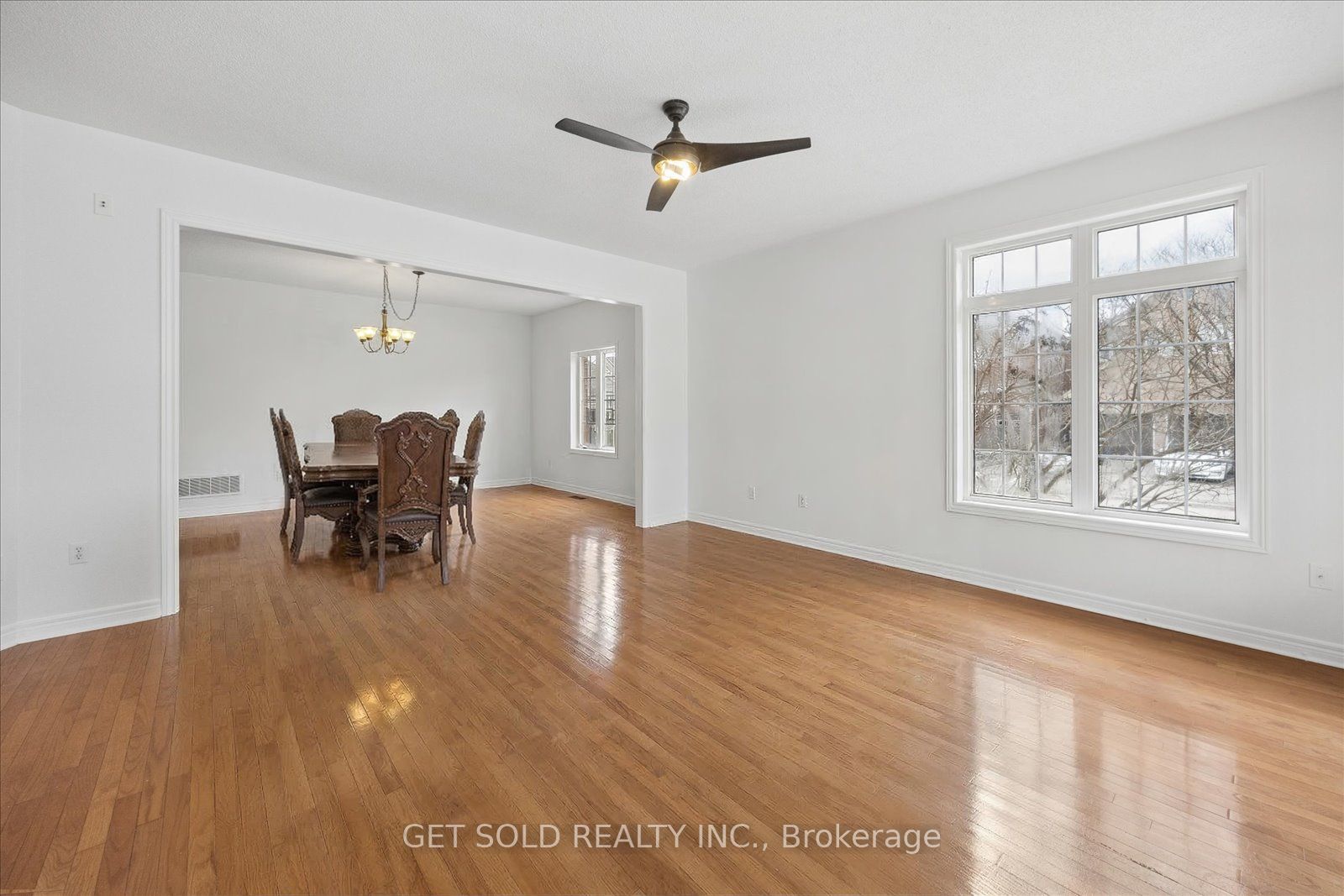 16 Deerchase Road Property Photo 12