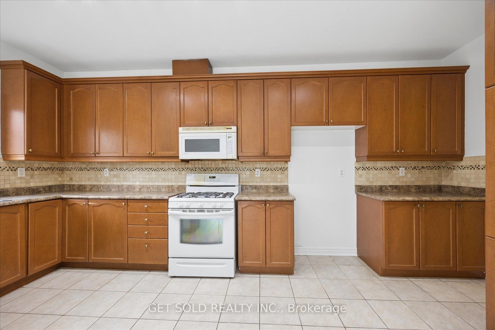 16 Deerchase Road Property Photo 19