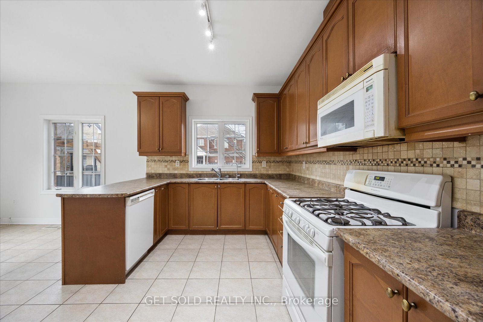16 Deerchase Road Property Photo 21