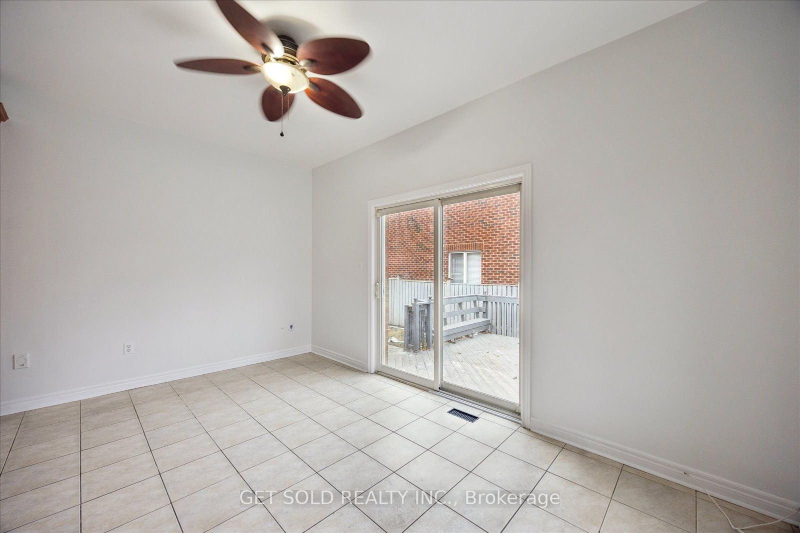 16 Deerchase Road Property Photo 23