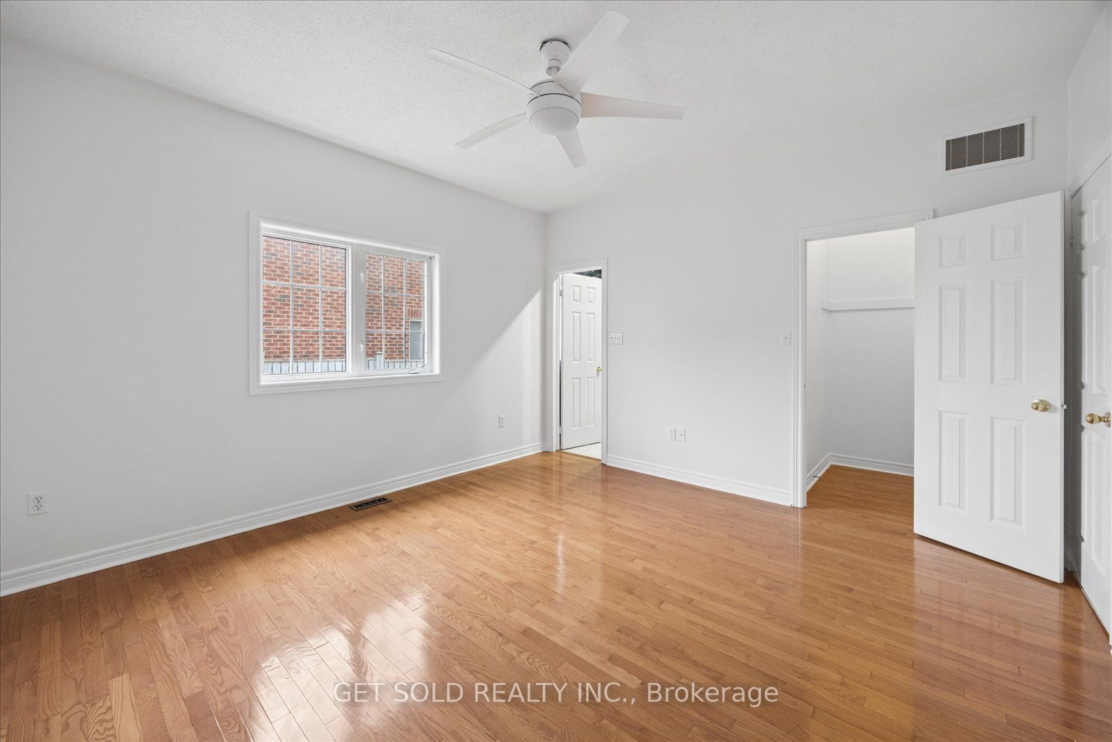 16 Deerchase Road Property Photo 29