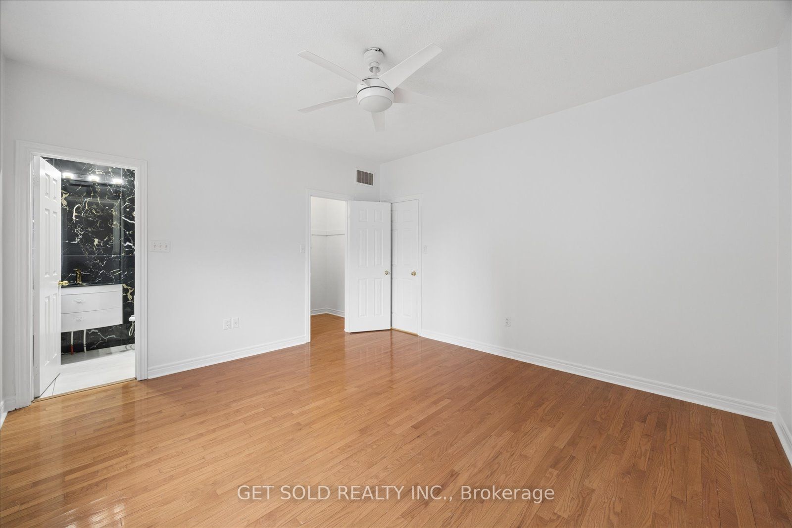 16 Deerchase Road Property Photo 30