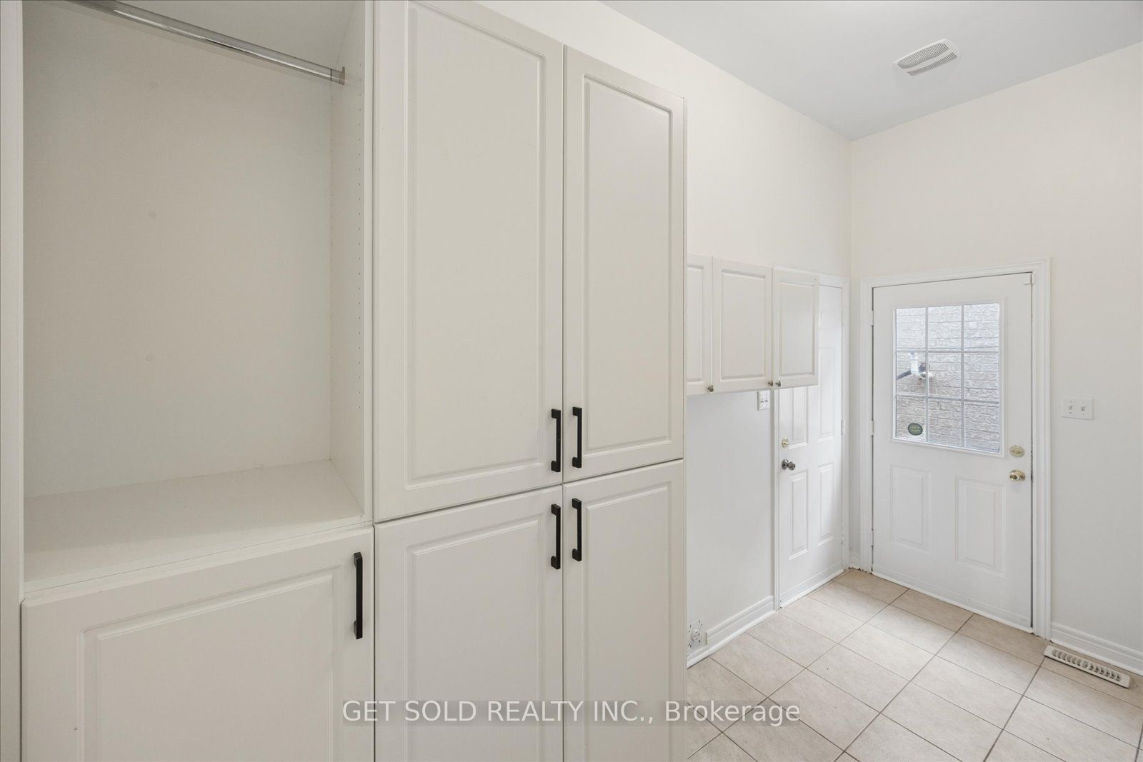 16 Deerchase Road Property Photo 32
