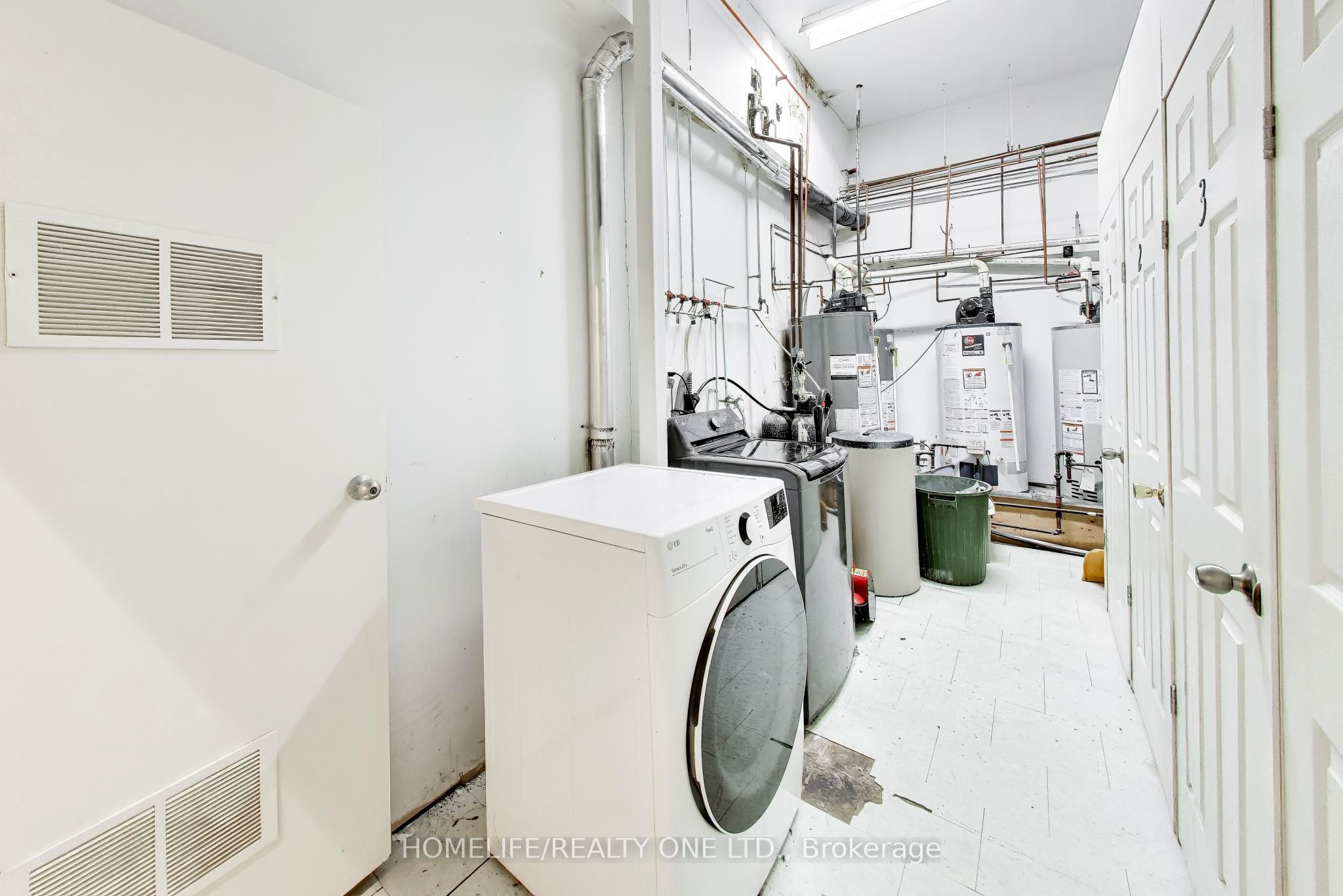 166 Broadway 3 Property Photo 19